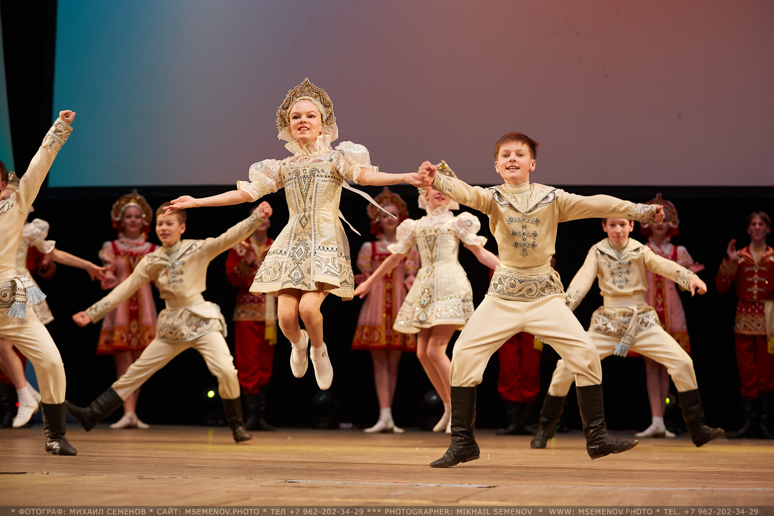 АНОНС Выпускной «Счастливое детство» 2023. Photographer for business Mikhail Semenov. Aqua photo studio, photo school