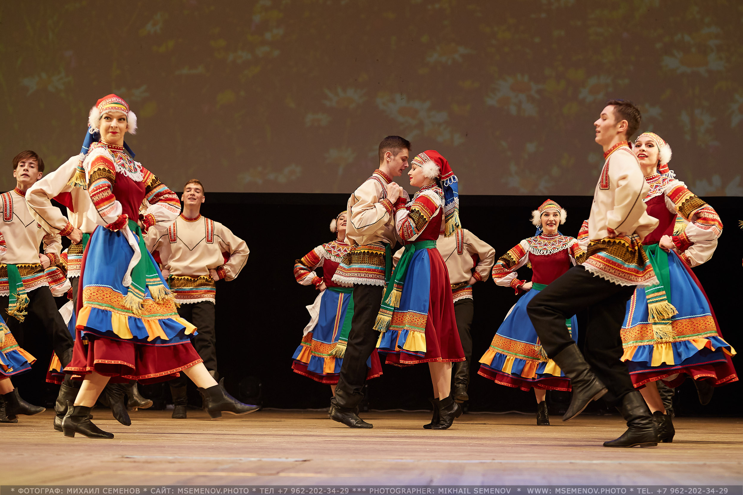 АНОНС Выпускной «Счастливое детство» 2023. Photographer for business Mikhail Semenov. Aqua photo studio, photo school