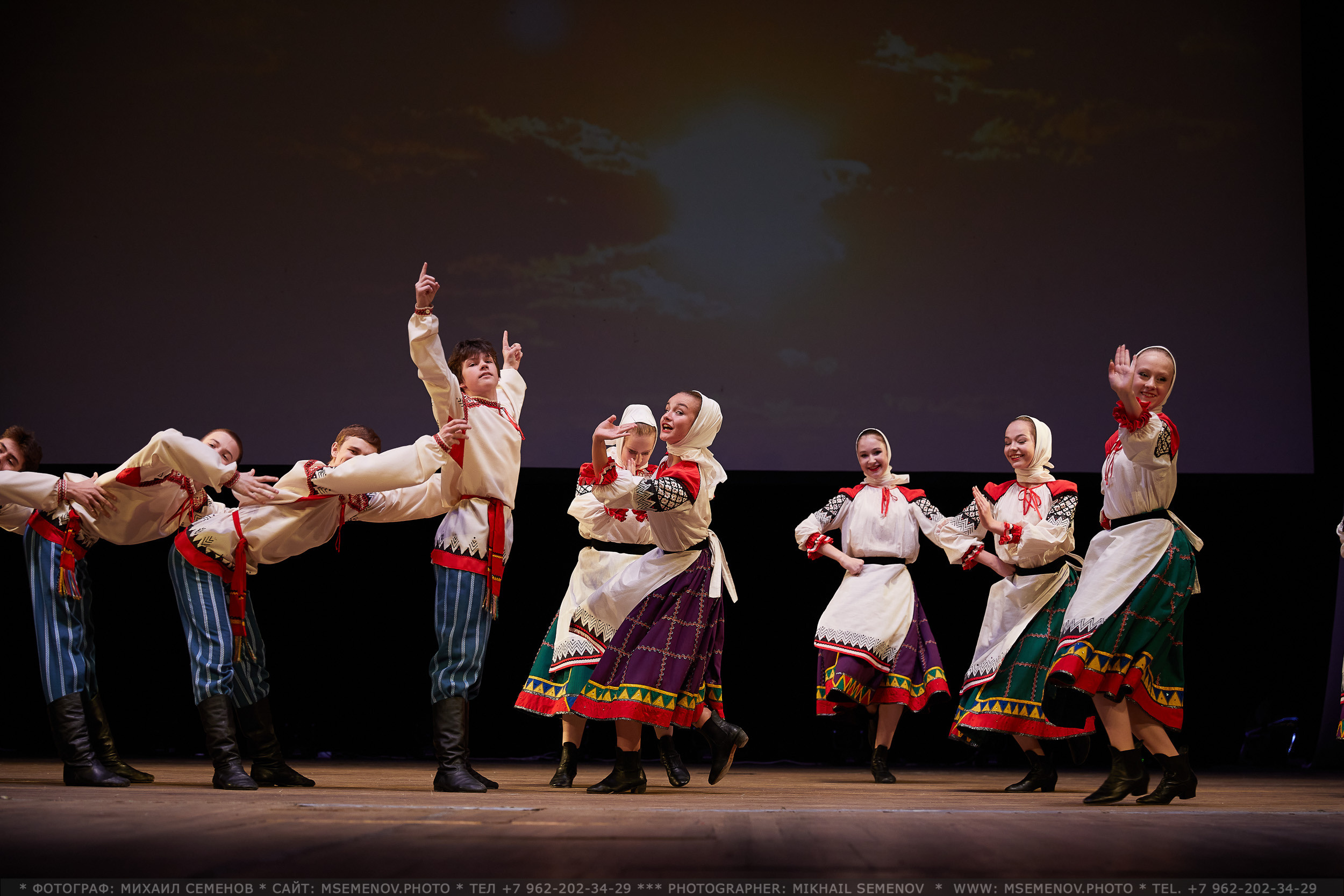 АНОНС Выпускной «Счастливое детство» 2023. Photographer for business Mikhail Semenov. Aqua photo studio, photo school