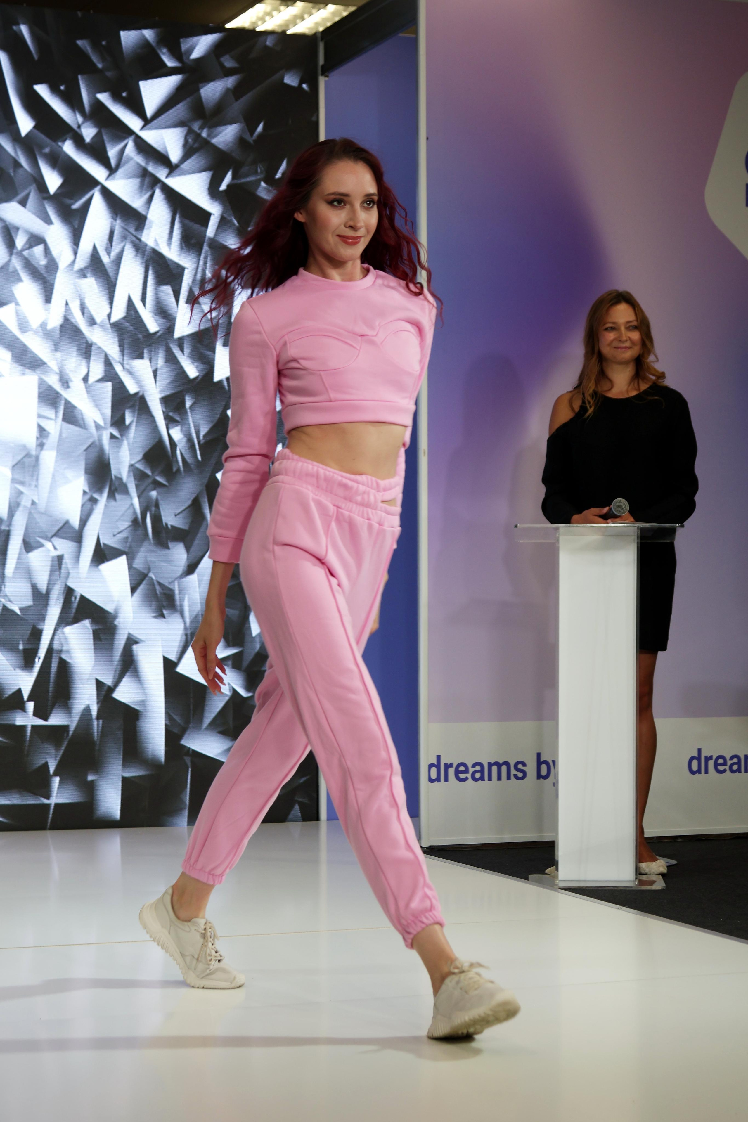 Показ одежды FASHION TAYT