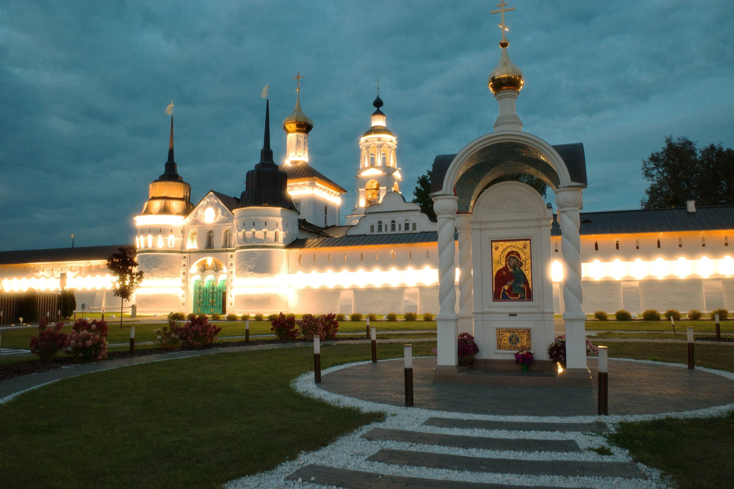 Галерея Ricoh GR3 HDF. Константин Устинов — фотограф