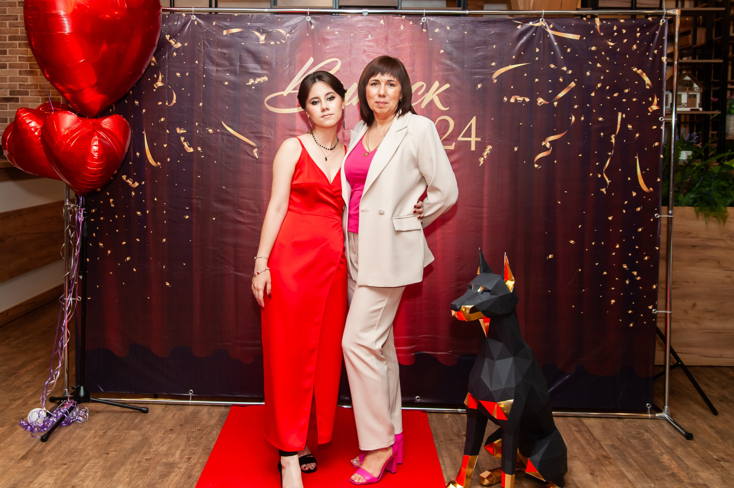 Выпускной МАОУ СОШ № 17 им. Эдуарда Есаяна. Свадебный и семейный фотограф Денис Лукьянов в Краснодаре, Краснодарском крае и Республике Крым