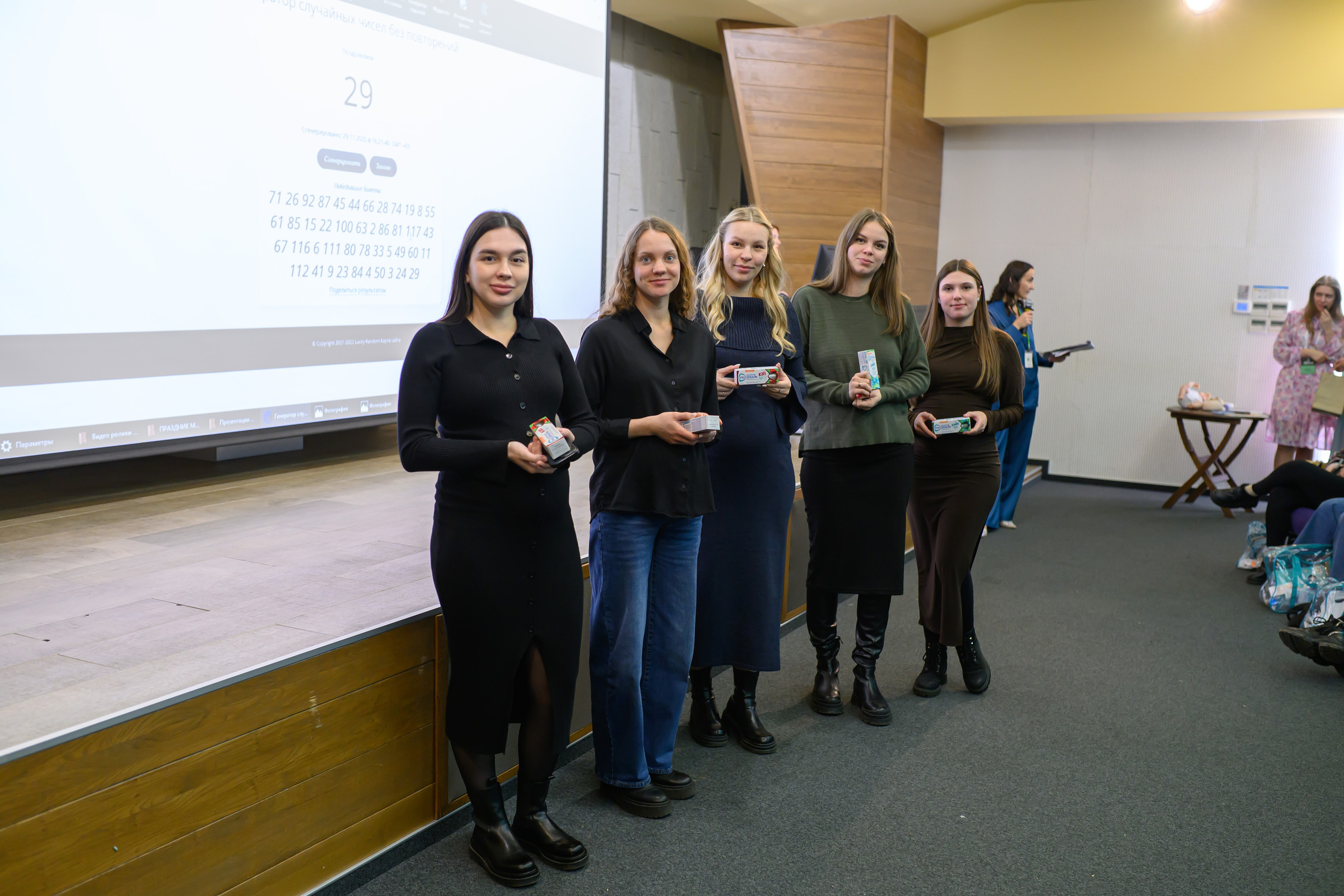 Праздник материнства ноябрь 2025. Профессиональный фотограф Елена Красилина г.Ярославль, г. Рыбинск