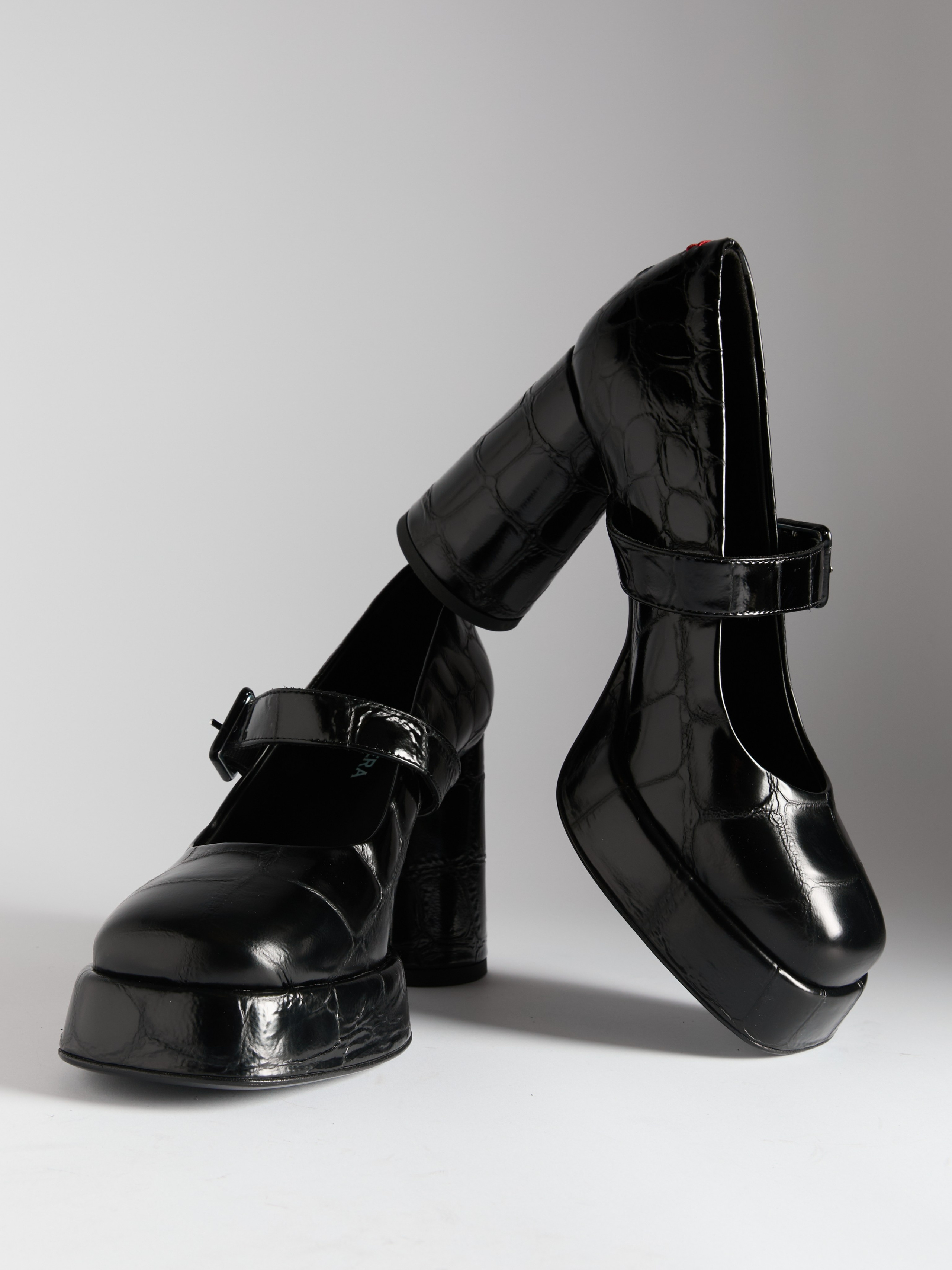 Предметный фотограф в Москве Евгений Шубин