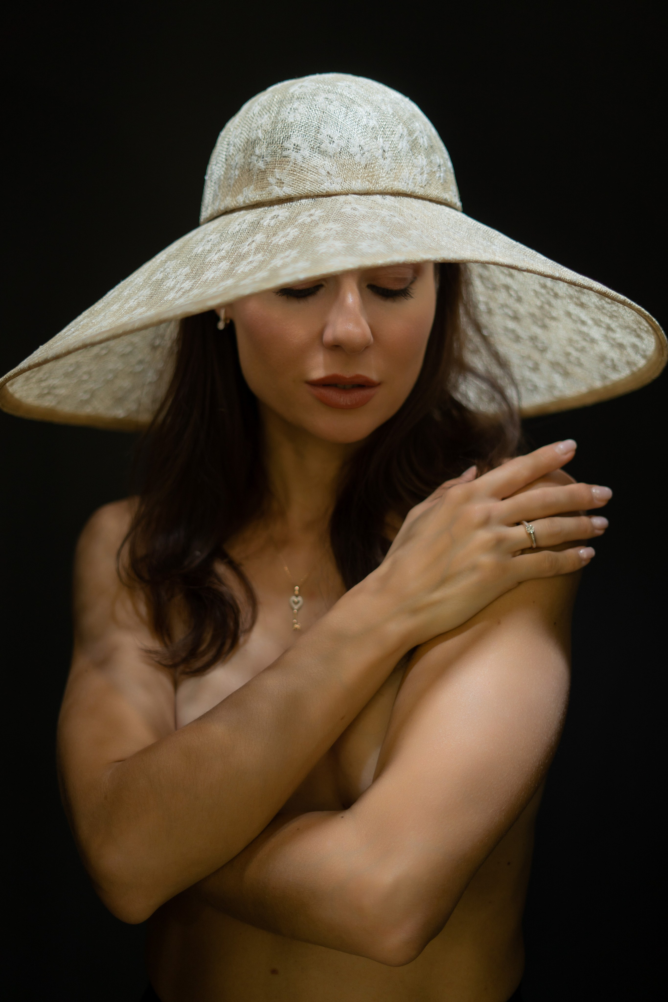 За плечами Лилии Гуреевой — работа с самим Славой Зайцевым,. Профессиональный портретный фотограф в Москве Владимир Глаголев