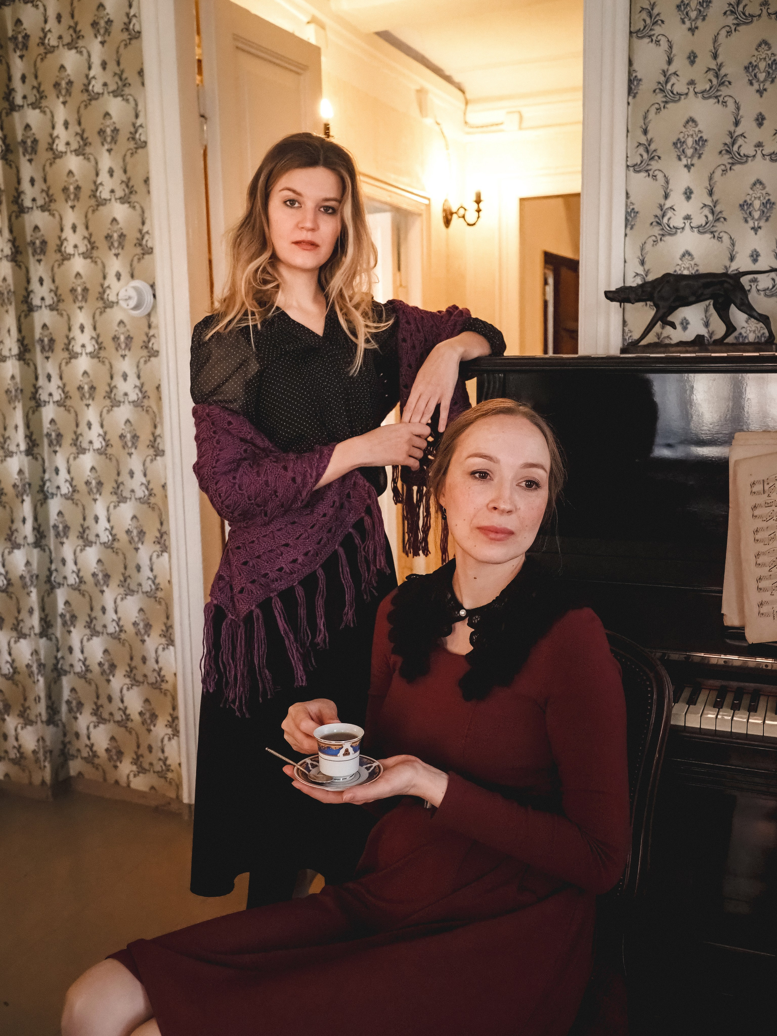 Ирина и Евгения в доме Пельцама. Семейный фотограф Ольга Барабанова