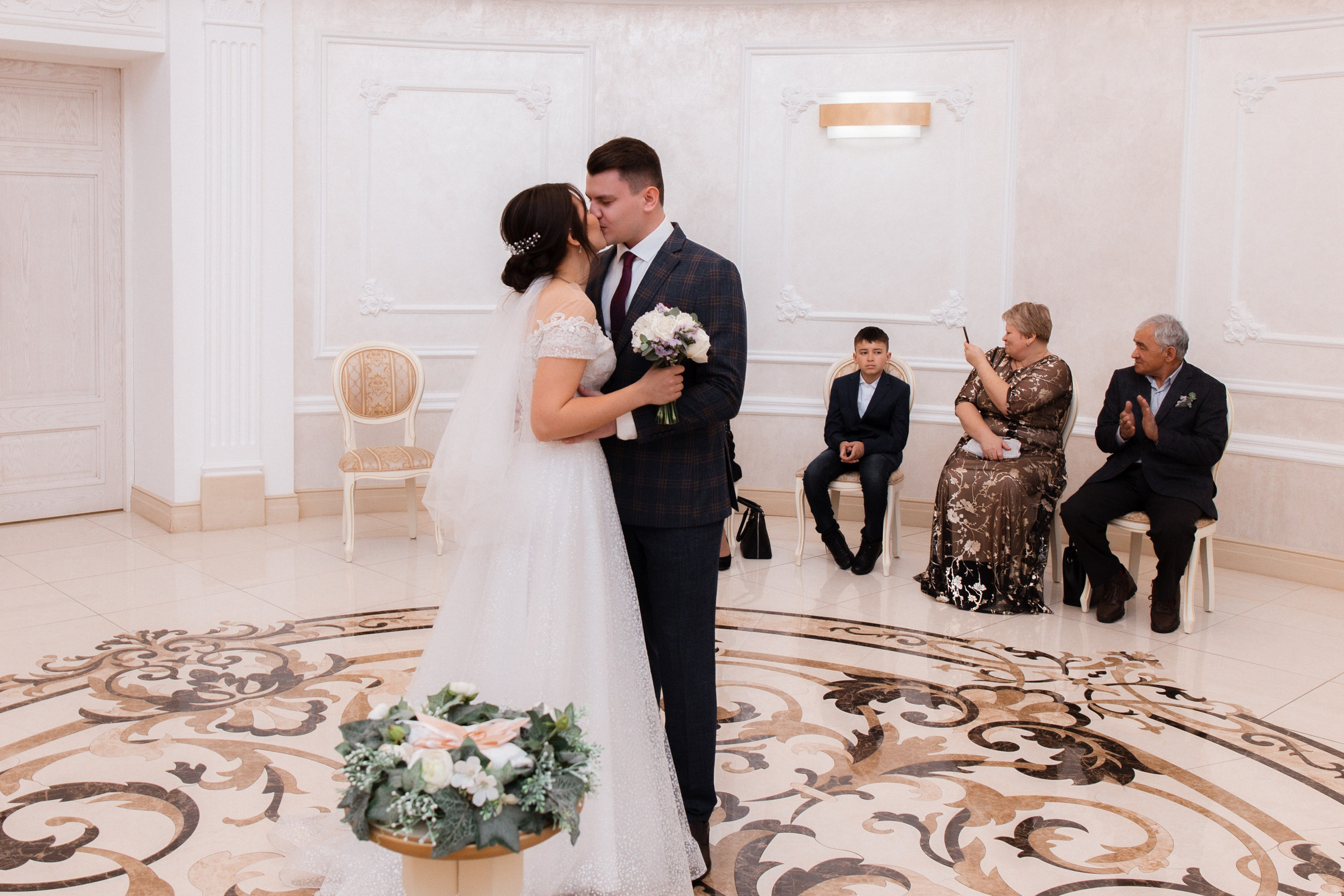 Александра и Вадим. Свадебный и портретный фотограф в Новосибирске Любовь Исакова