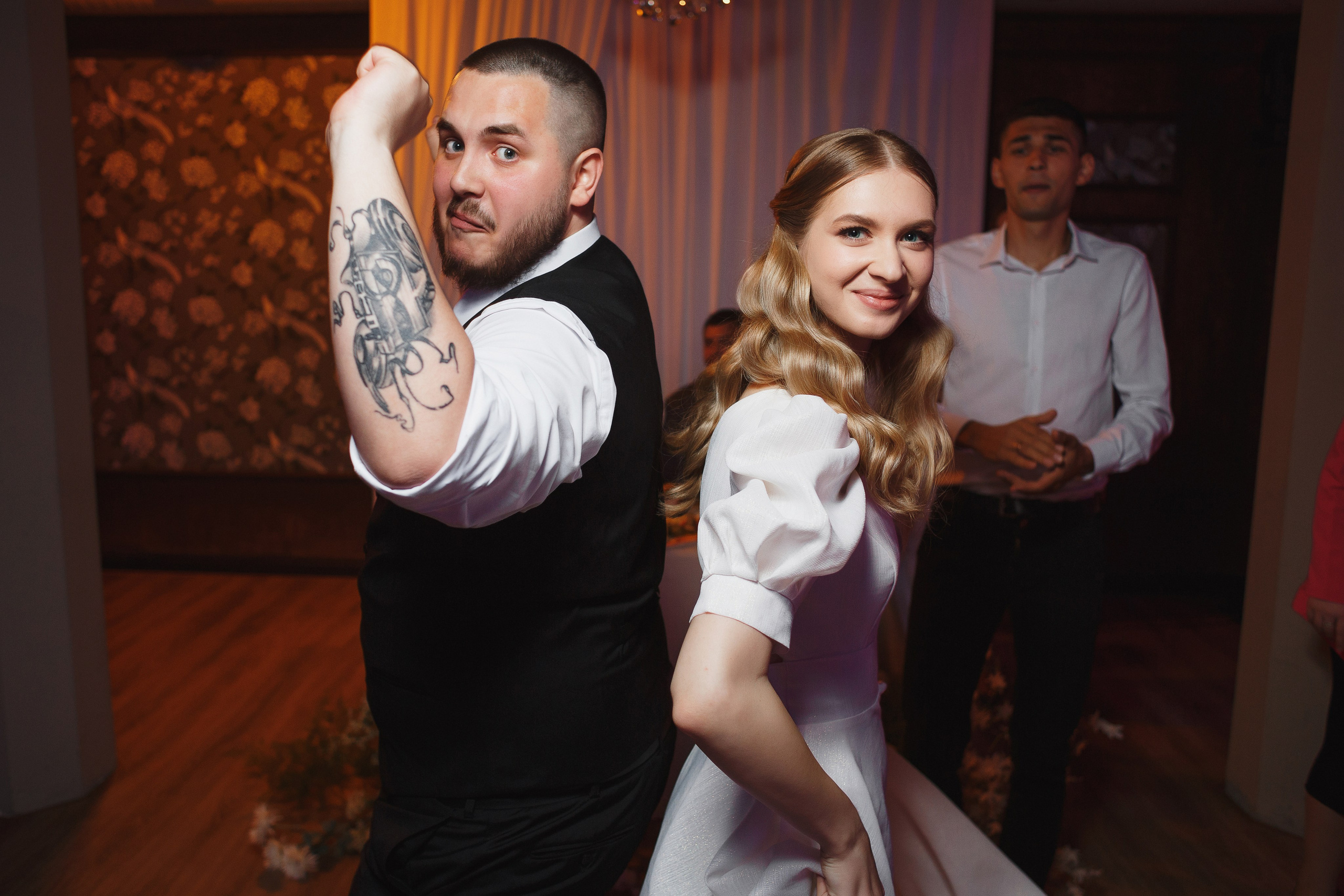 Свадебная фотосессия Саши и Насти в ресторане Чехов Сад, Таганрог. Свадебный и семейный фотограф в Таганроге Бакарюк Антон