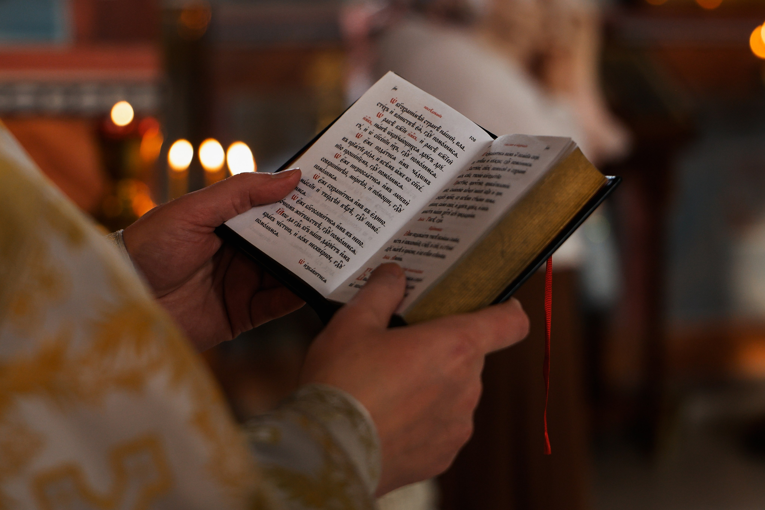 Венчание в Церкви Успения Пресвятой Богородицы в Химках. Фотограф Анастасия Залевская