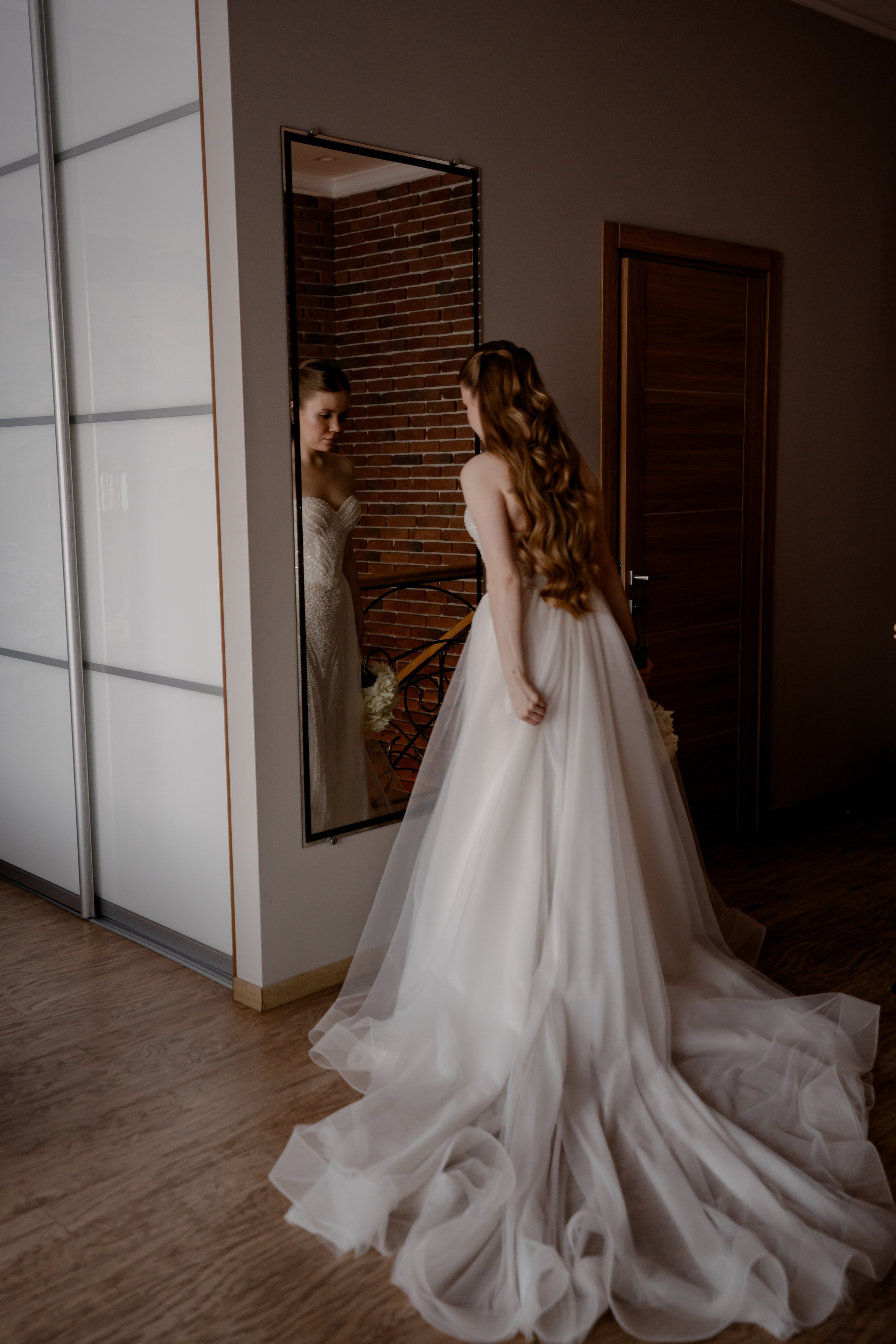 СВАДЕБНАЯ СЬЕМКА СБОРОВ В ОТЕЛЕ И ВЫЕЗД НА ЦЕРЕМОНИЮ (СНЯТО В СИБИРЕ В НИЖНЕВАРТОВСКЕ). Профессиональный фотограф, Санкт-Петербург — Виктория Богомолова