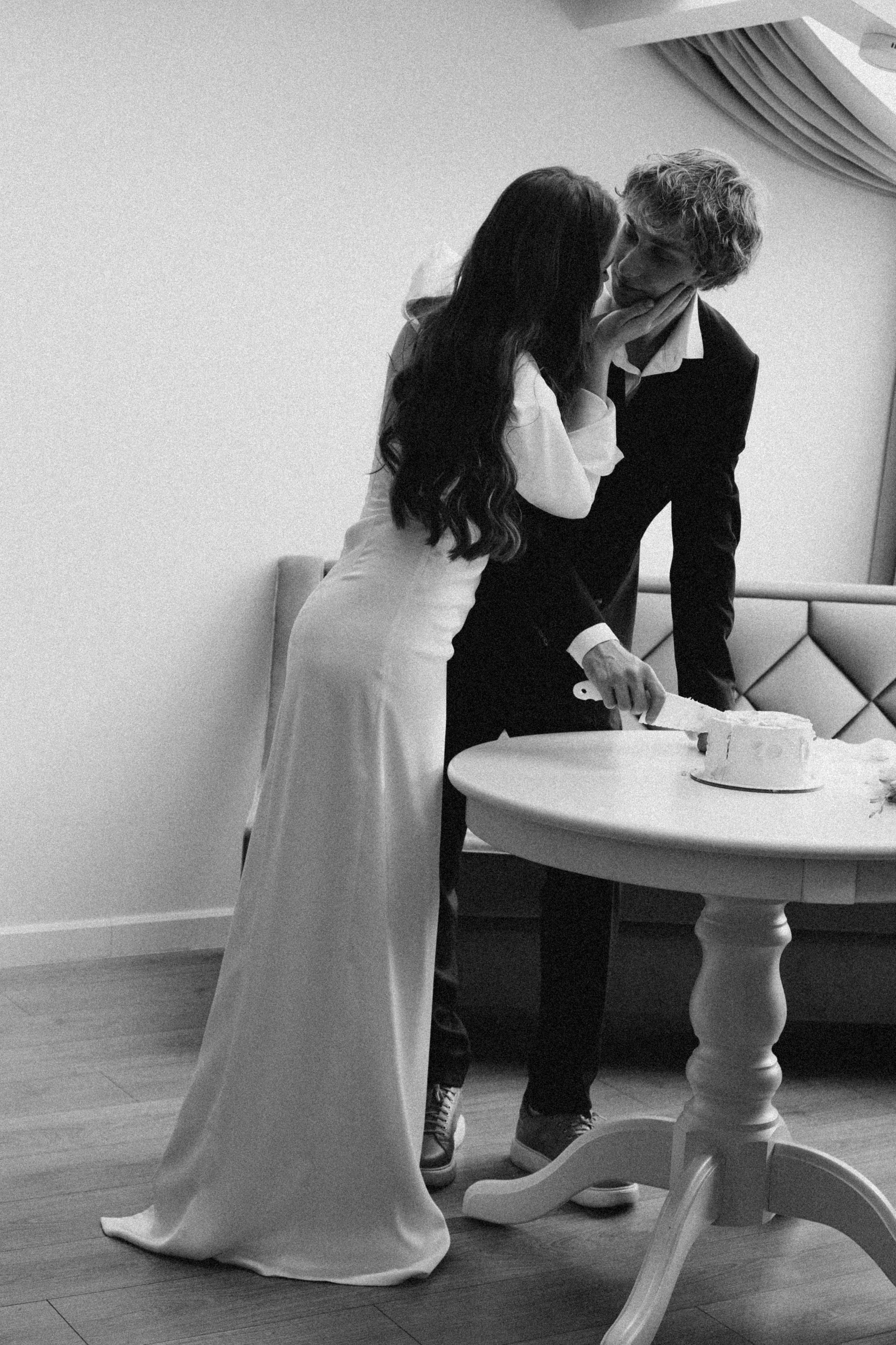 СВАДЕБНАЯ СЬЕМКА В ОТЕЛЕ. СБОРЫ ЖЕНИХА И НЕВЕСТЫ И ТАКЖЕ ТОР И ПОДГОТОВКА К ПРОГУЛКЕ. Профессиональный фотограф, Санкт-Петербург — Виктория Богомолова