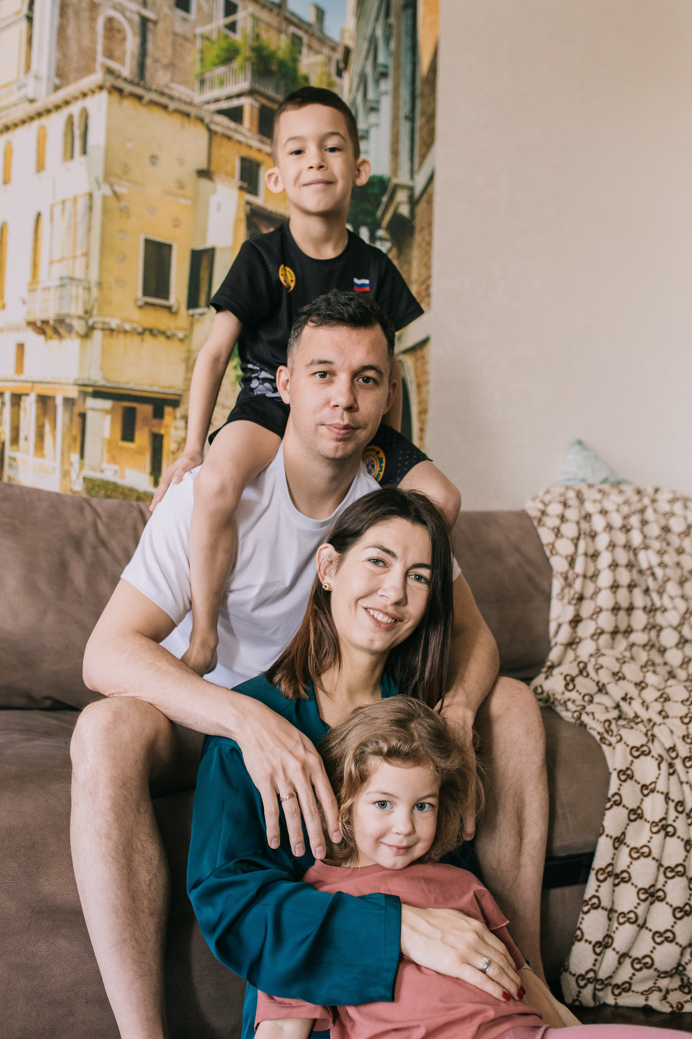 Руслан, Катя, Рамир и Роксана. Семейный фотограф Трусова Евгения в Екатеринбурге