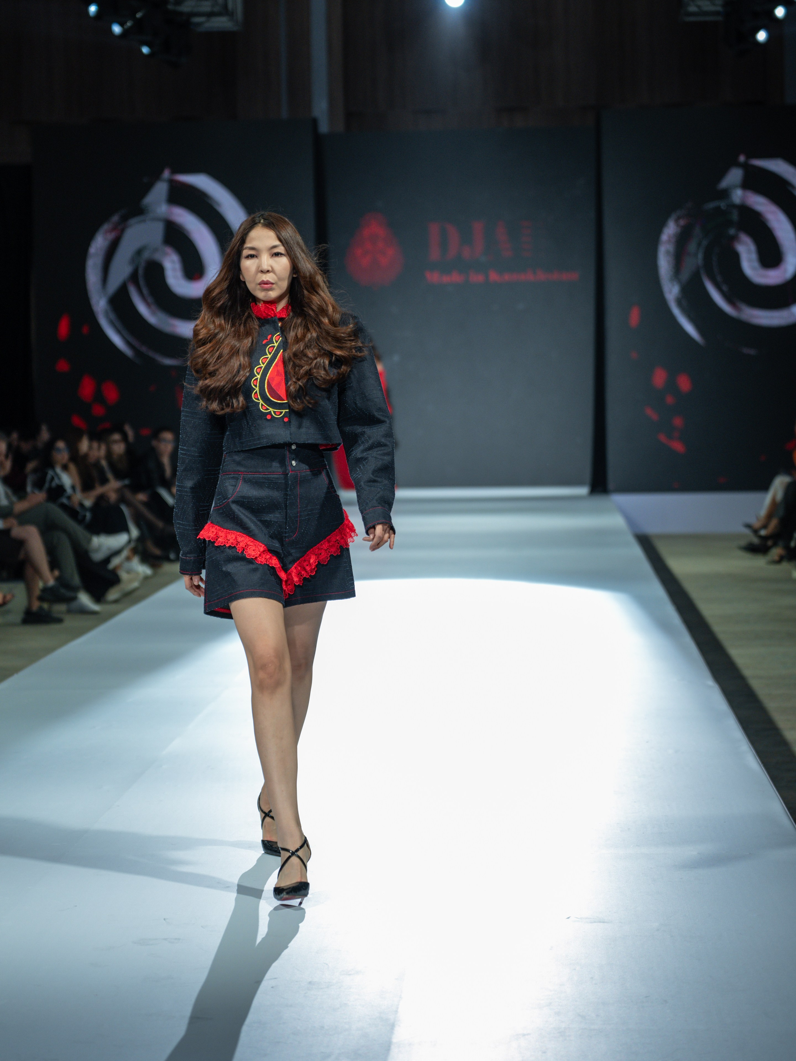 EURASIAN FASHION WEEK DJADI. Сайт Алматинского НЮ АРТ, будуар и фэшн фотографа Дениса Карпенко
