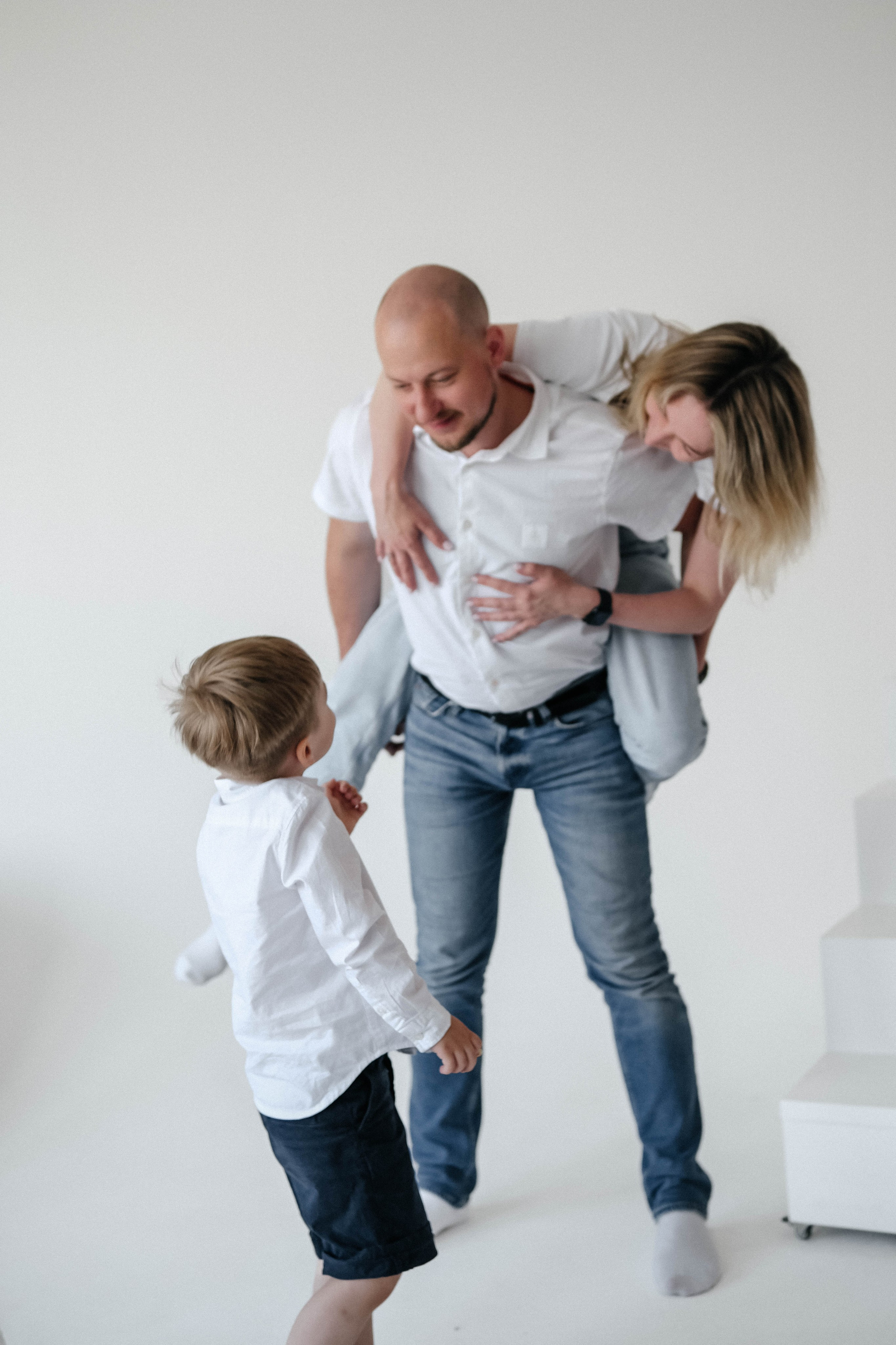 Большая семейная на циклораме. Главная