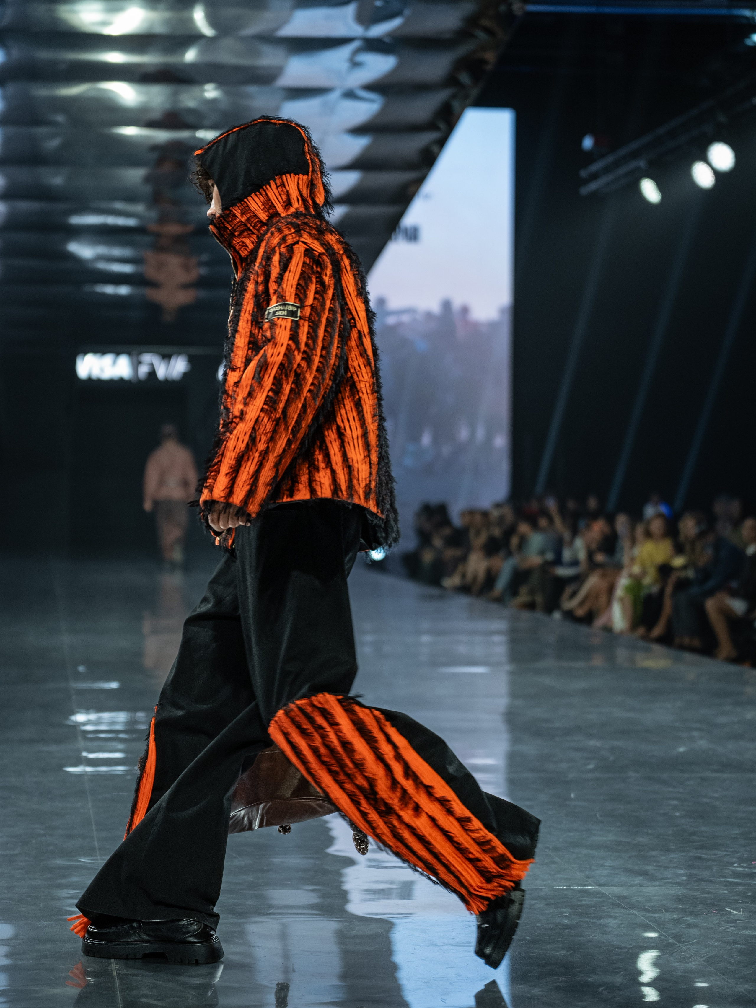 Visa Fashion Week Almaty Pre-Fall 2026 GAZHAIYIP. Сайт Алматинского НЮ АРТ, будуар и фэшн фотографа Дениса Карпенко