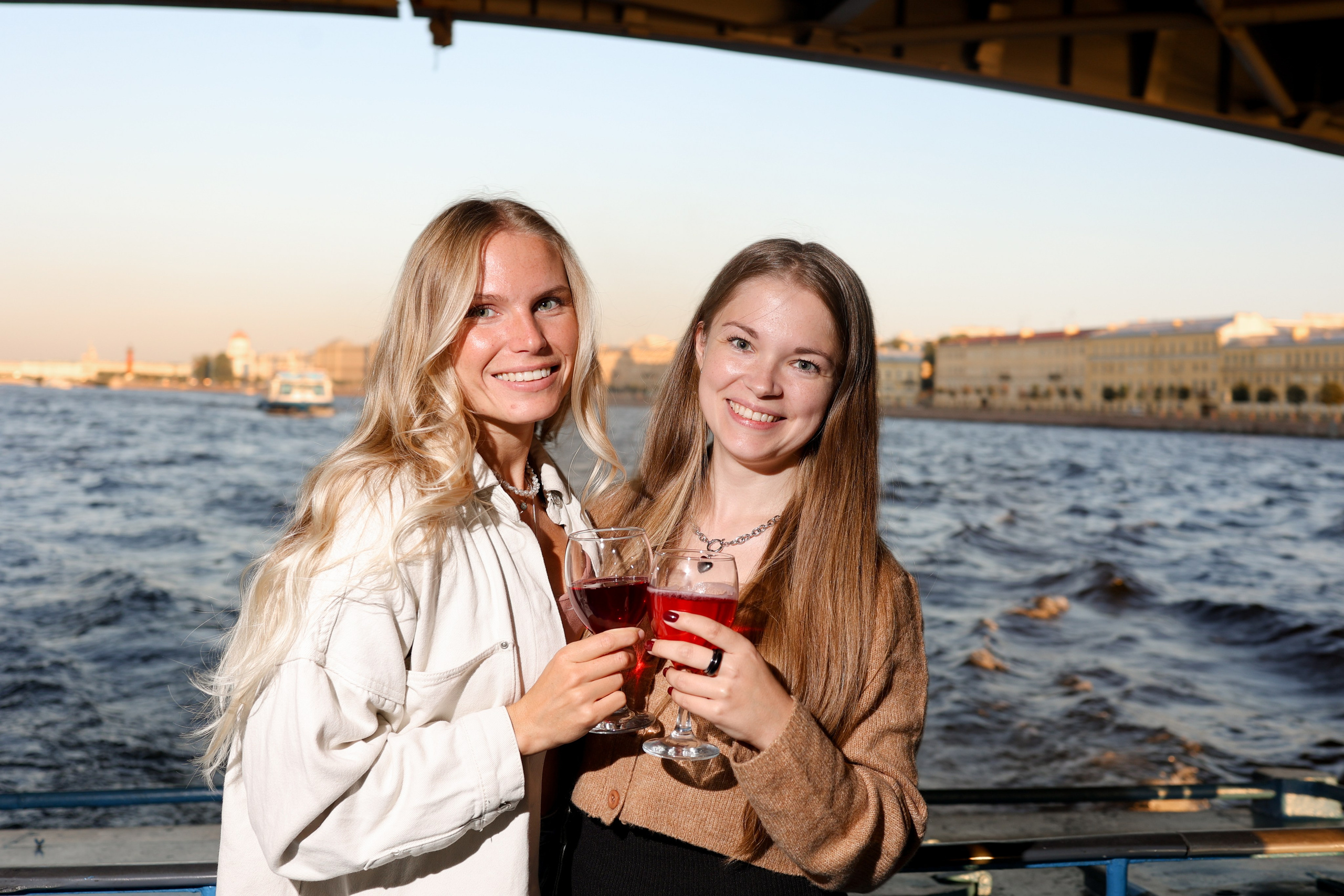 Gravity Project круизы. Репортажный и портретный фотограф в Санктпетербурге. Видиосъемка мероприятий в Санкт-Петербурге