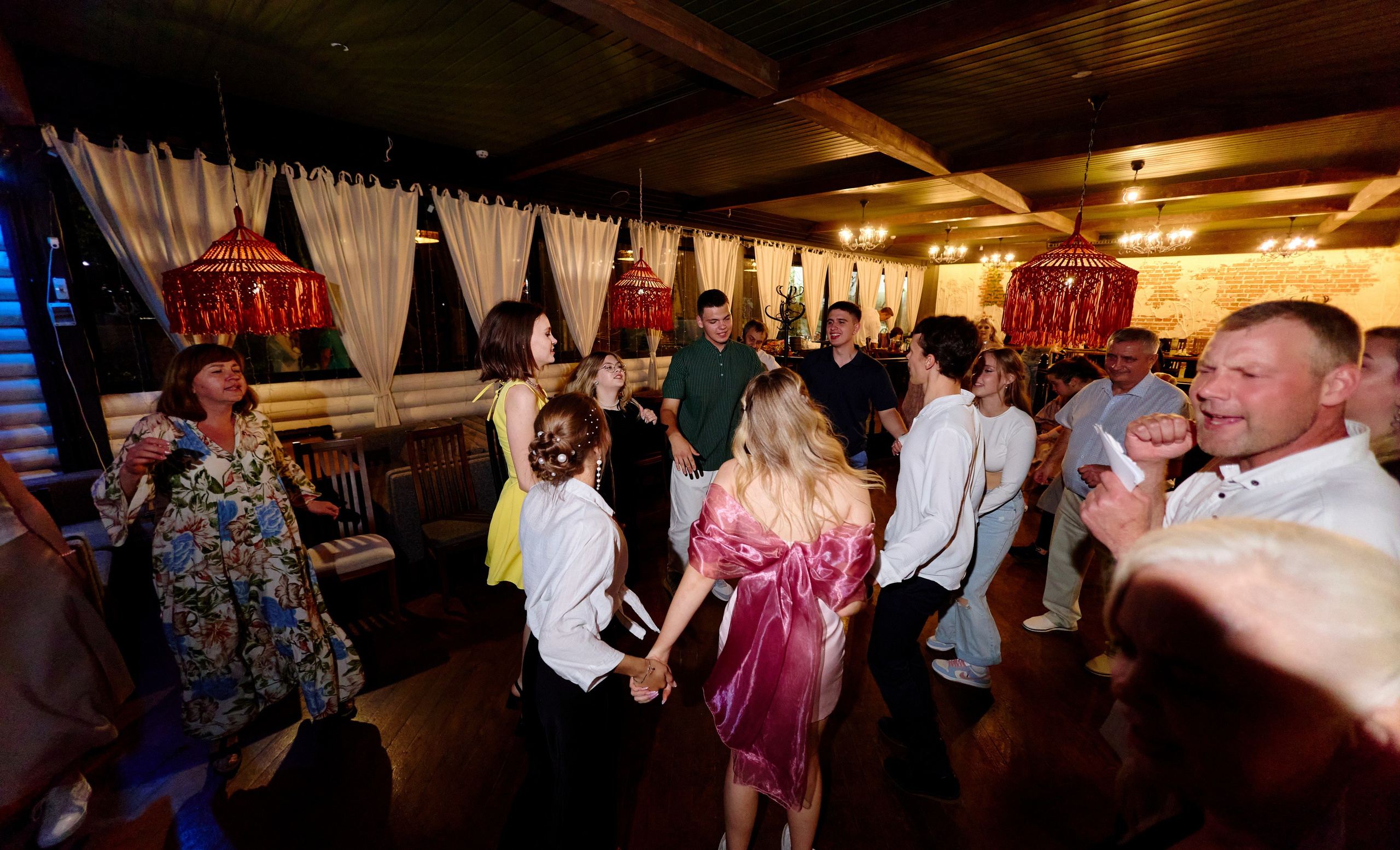 Выпускной 35 Сош. Фотограф Выпускные альбомы Таганрог Сергей Коробченко