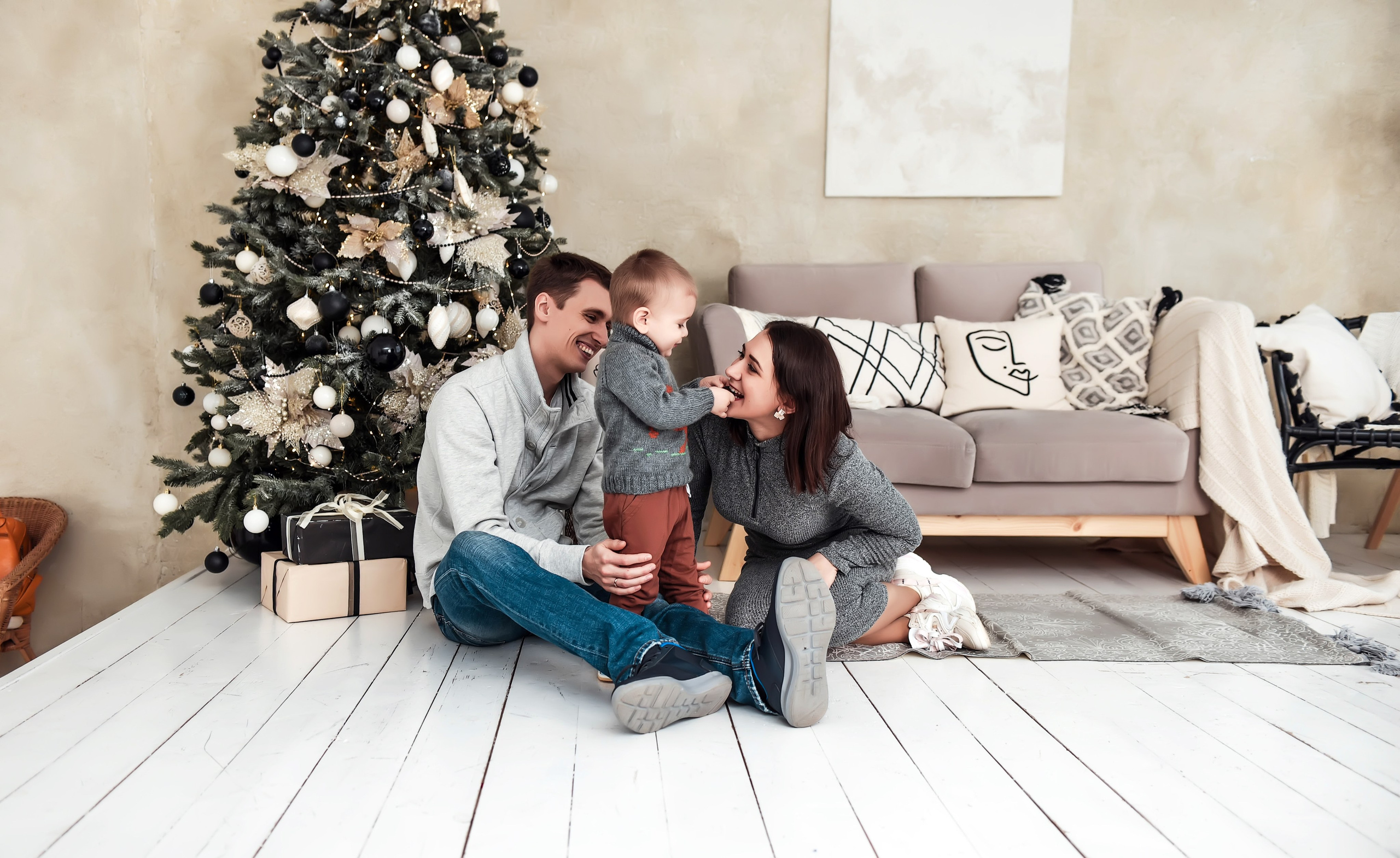 Новогодняя семейная. Свадебный, семейный, детский, контент фотограф в Омске Максим Ильин