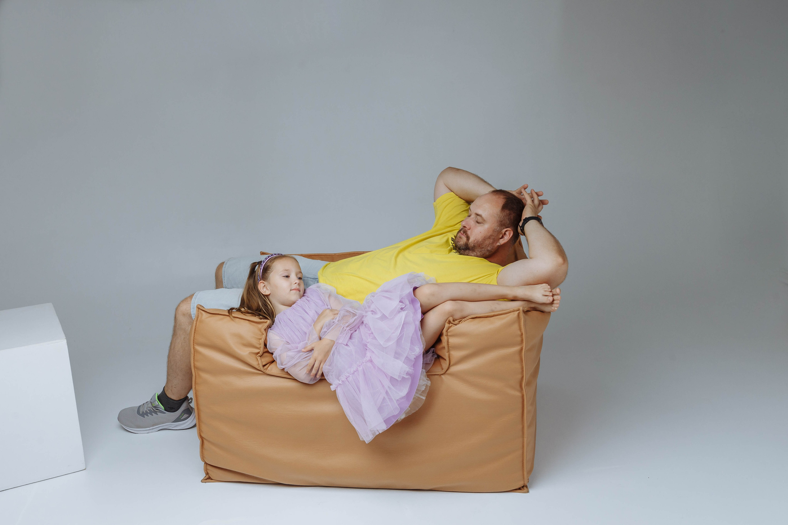 Фотосессия Витали быстро перешла в катание на лошадке. Событийный фотограф Максим Бескоровайновнов