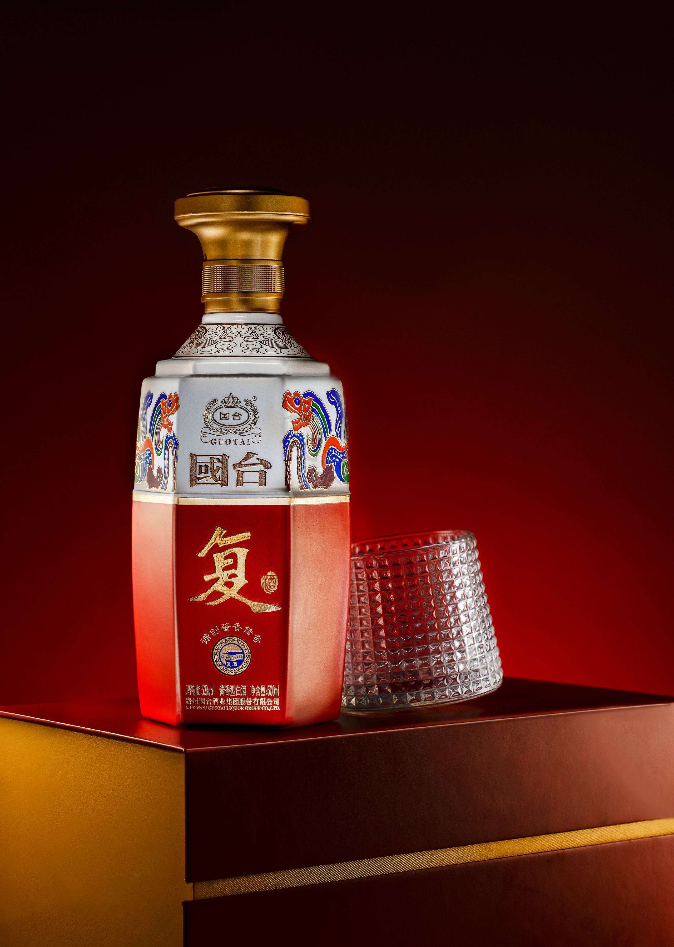 Профессиональная съёмка виски и вина в Москве для баров и брендов