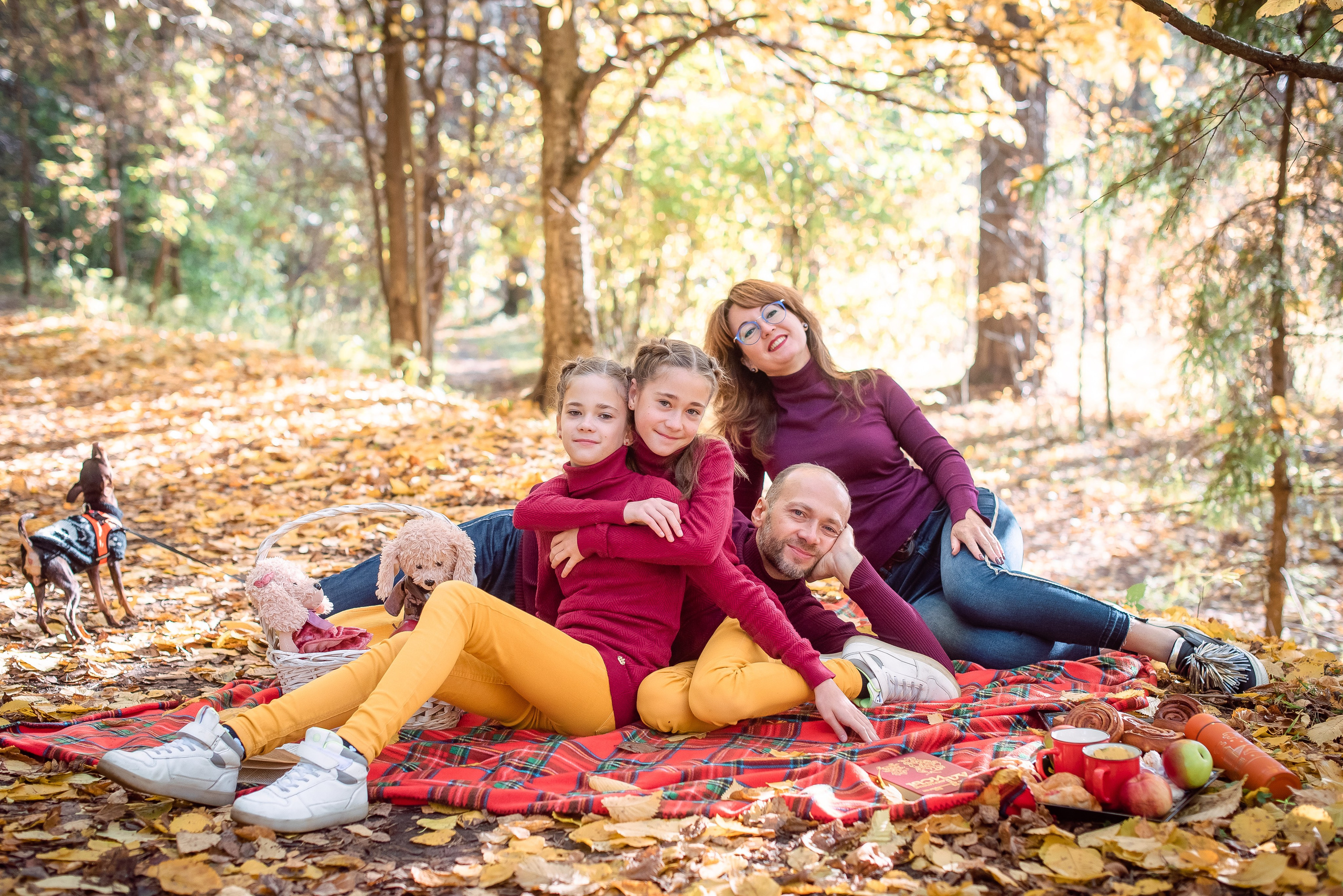 Осенняя прогулка семьи Андрея и Марины. Свадебный и семейный фотограф в Москве Юлия Винник