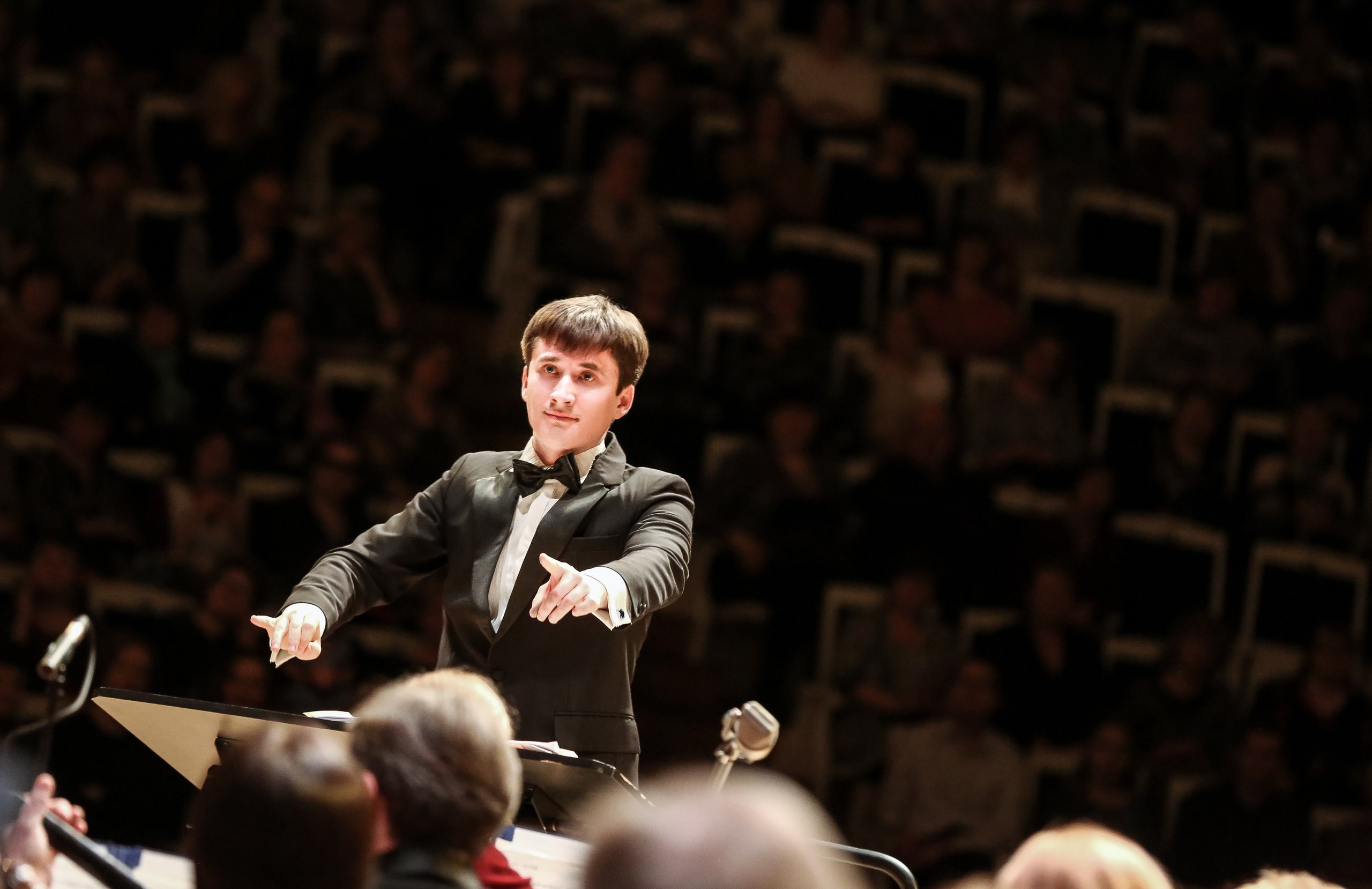 Концерт «Один виток вокруг планеты» ко Дню космонавтики. Дарья Письменюк / Darya Leitstern — фотограф, музыкант, журналист, путешественник