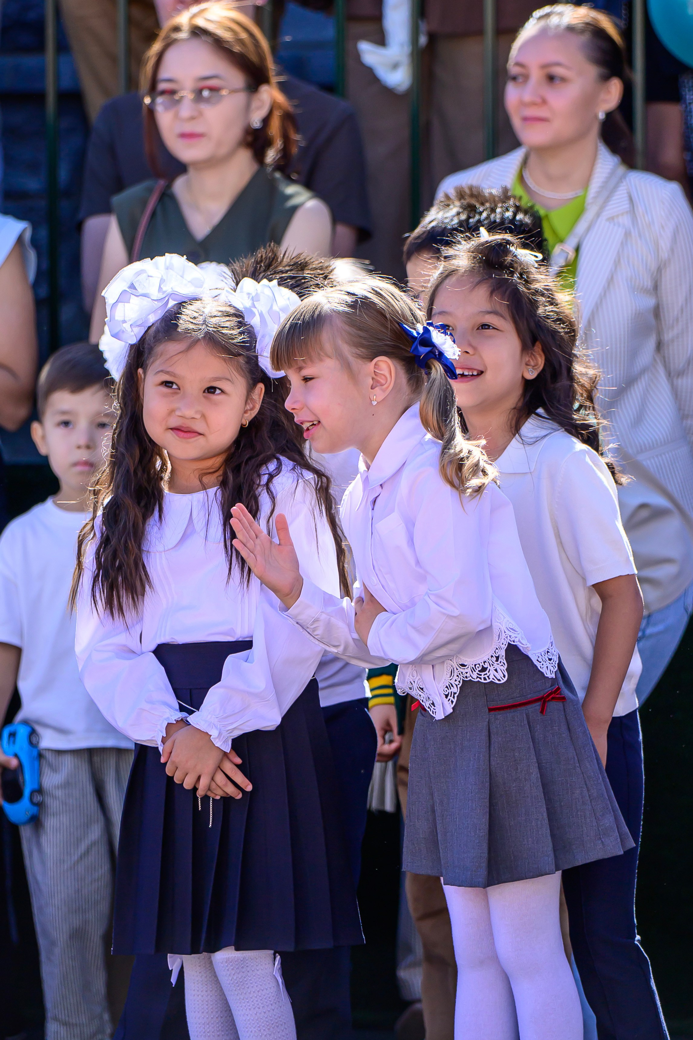 Фотосъемка мероприятия  1 Сентября в Abay International Shool. Фотограф в Алматы Егор Поленов