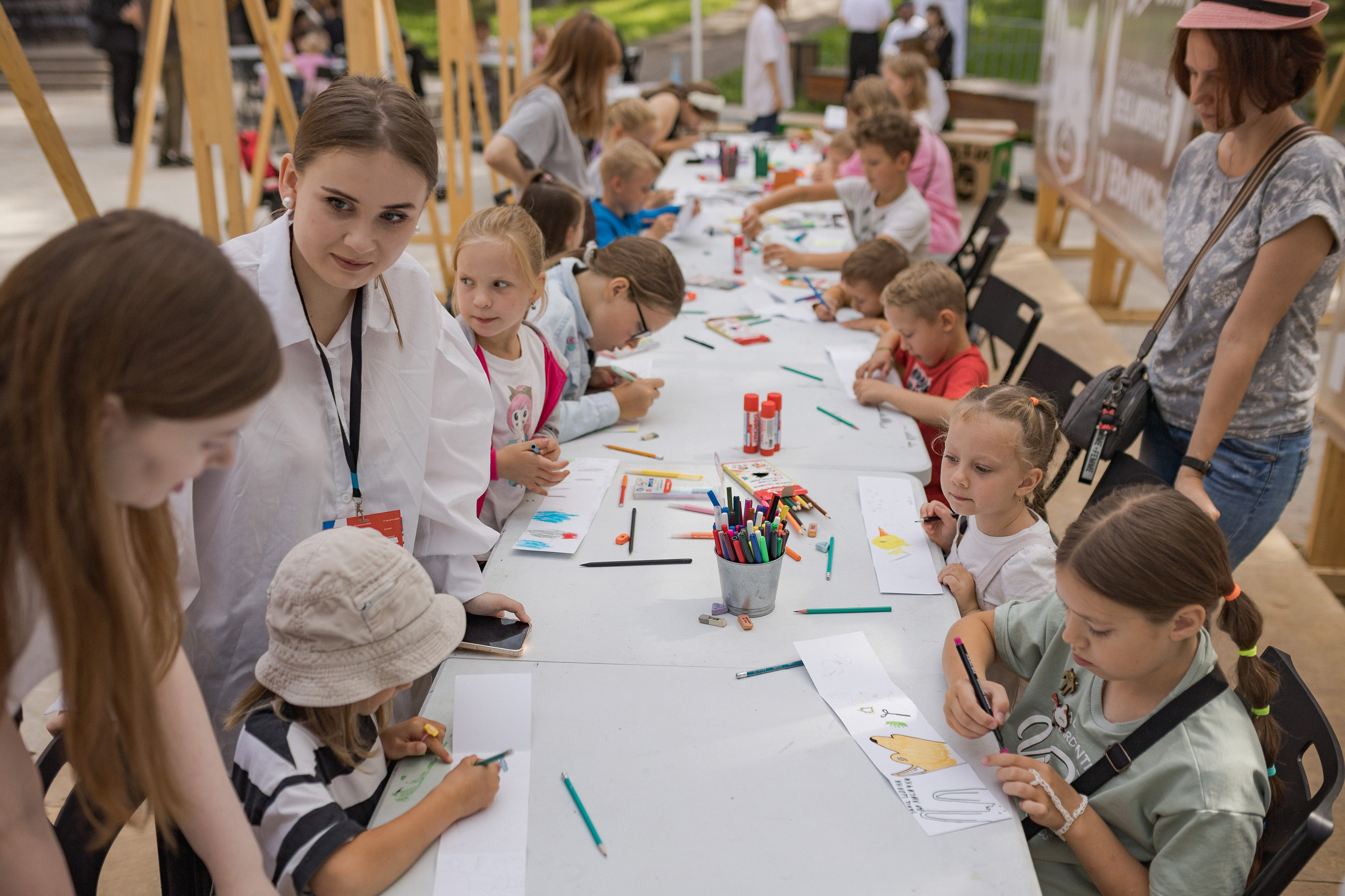 Книжный фестиваль «Смены» в Выксе 2024. Фотограф городских и семейных событий Артем Карпухин