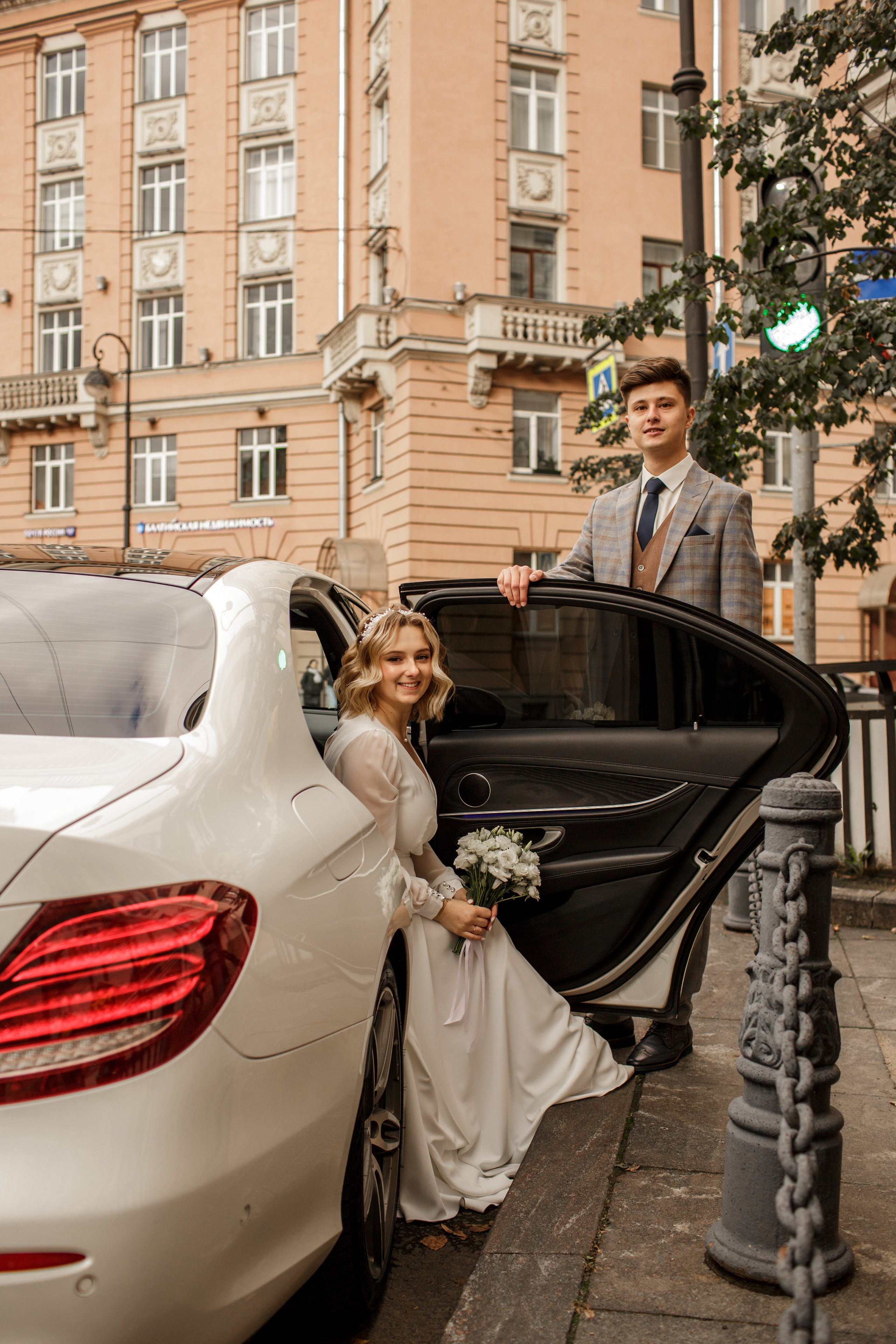 Татьяна и Евгений. Золотая осень на Петроградской стороне и в Пушкине. Свадебный фотограф Кирилл Белый