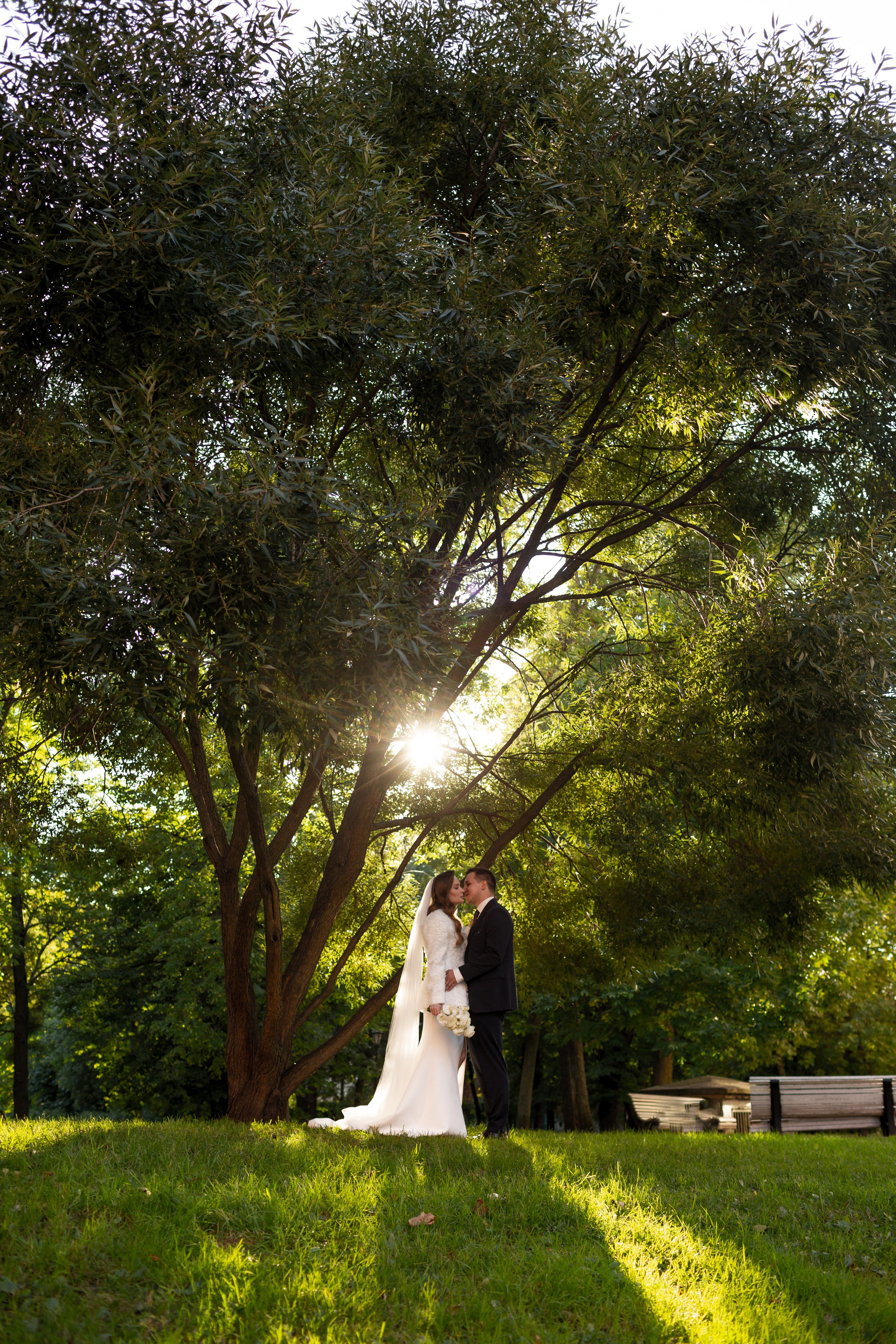 Свадьба в Петербурге в сентябре. Свадебный фотограф Кирилл Белый