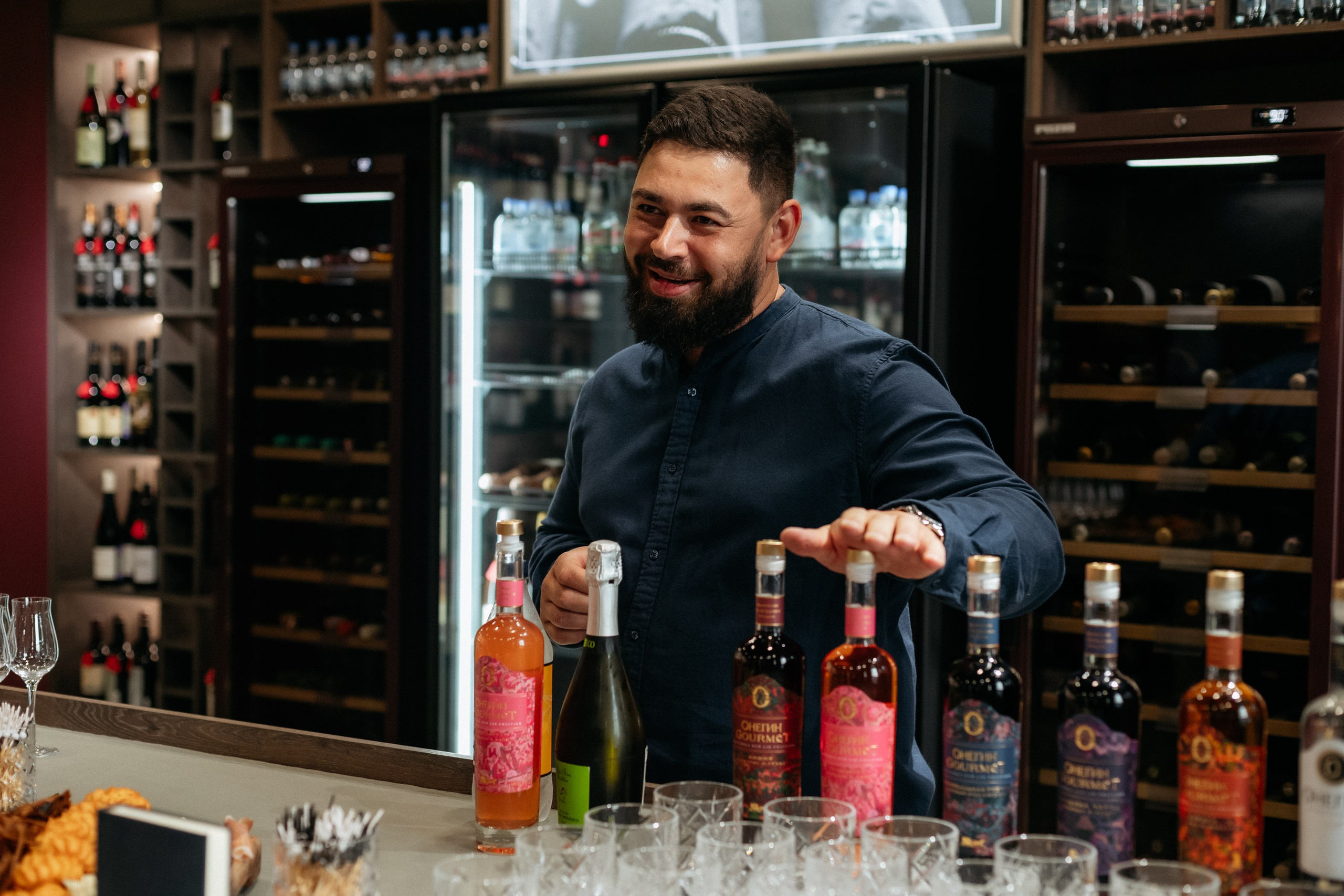 BY SIMPLE ВИНОТЕКА — ОТКРЫТИЕ. СВОИ. ФОТООТЧЕТЫ-СОБЫТИЯ-МЕСТА