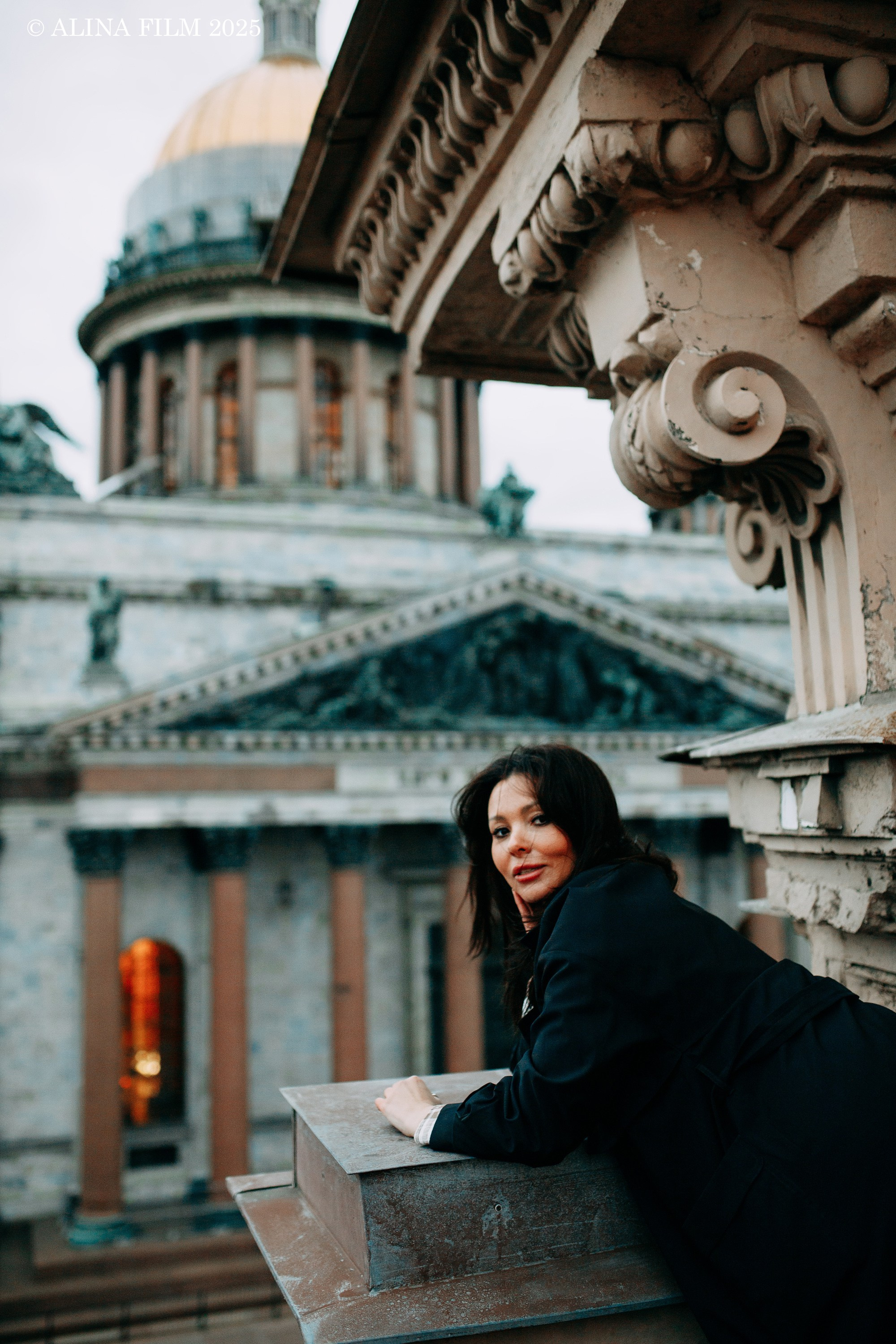 Фотосессия на крыше у Исаакиевского собора. Фотограф в Санкт-Петербурге Alina Film