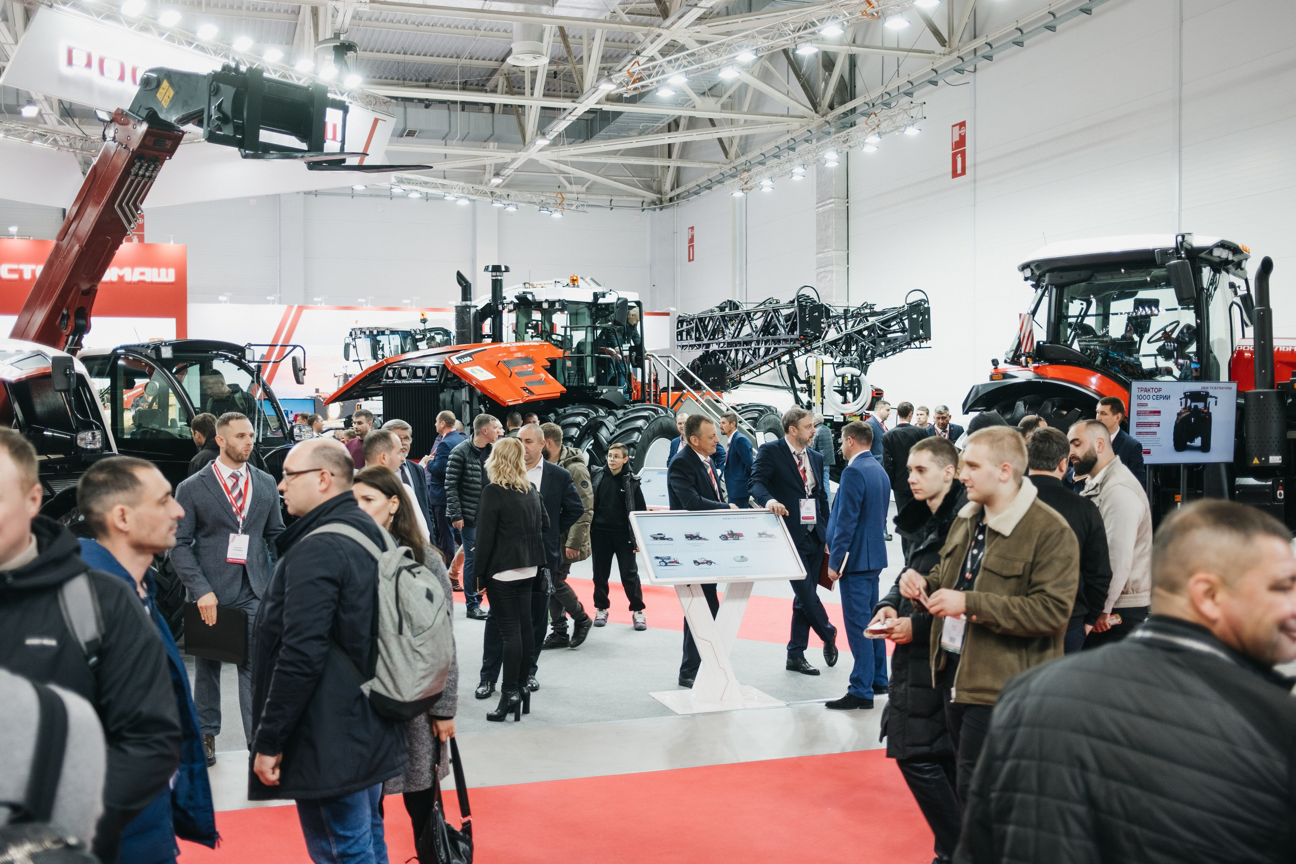 Фотограф на деловую съемку презентации, конференции. Свадебный и репортажной фотограф Денис Ожигин в Краснодаре и Краснодарском крае