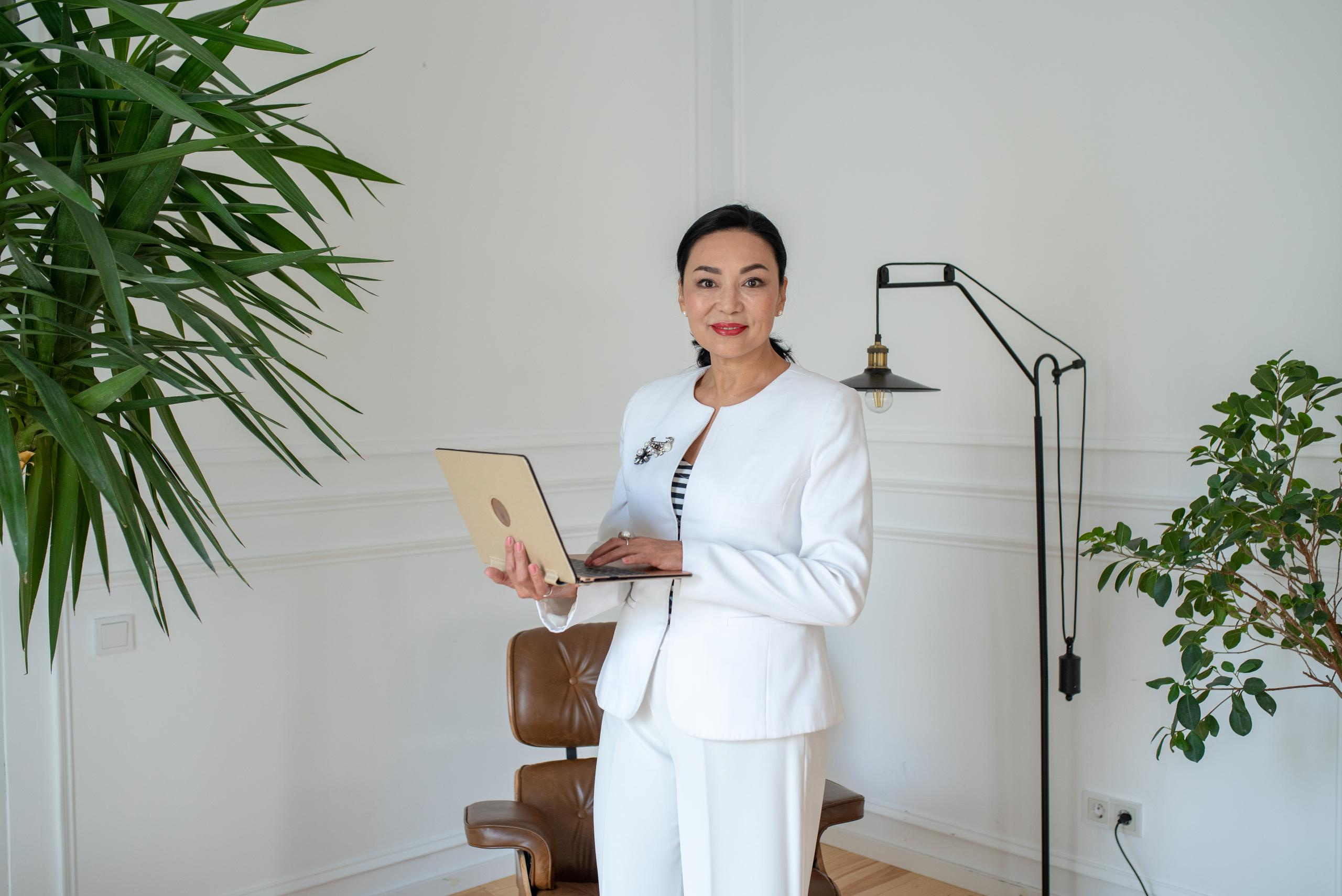 Коуч Аида Шынбекова. Марина Марсо. Автор т-игр, коуч, профессиональный фотограф