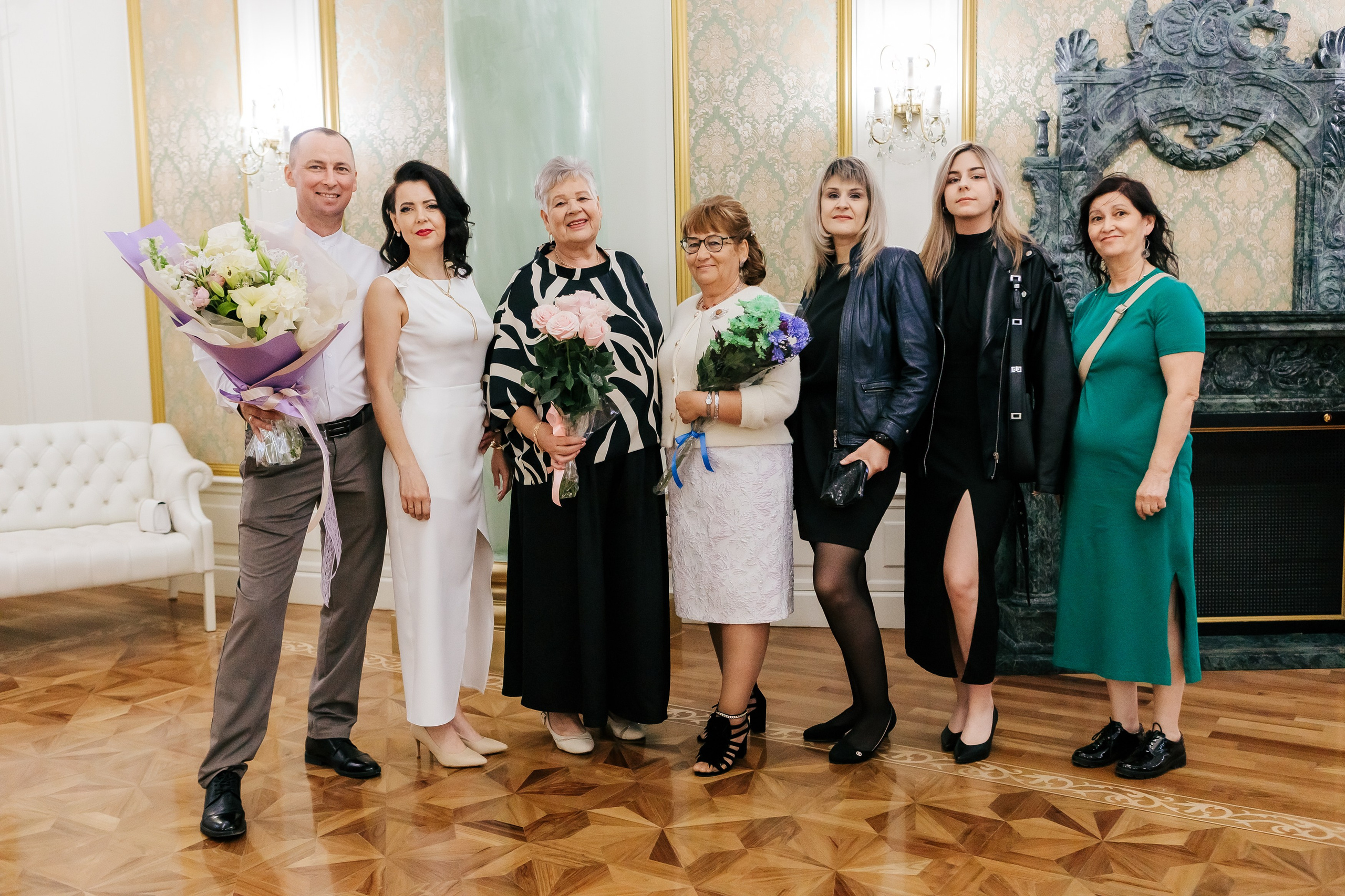 ЗАГС на Малыгина. Фотограф Илья Силин