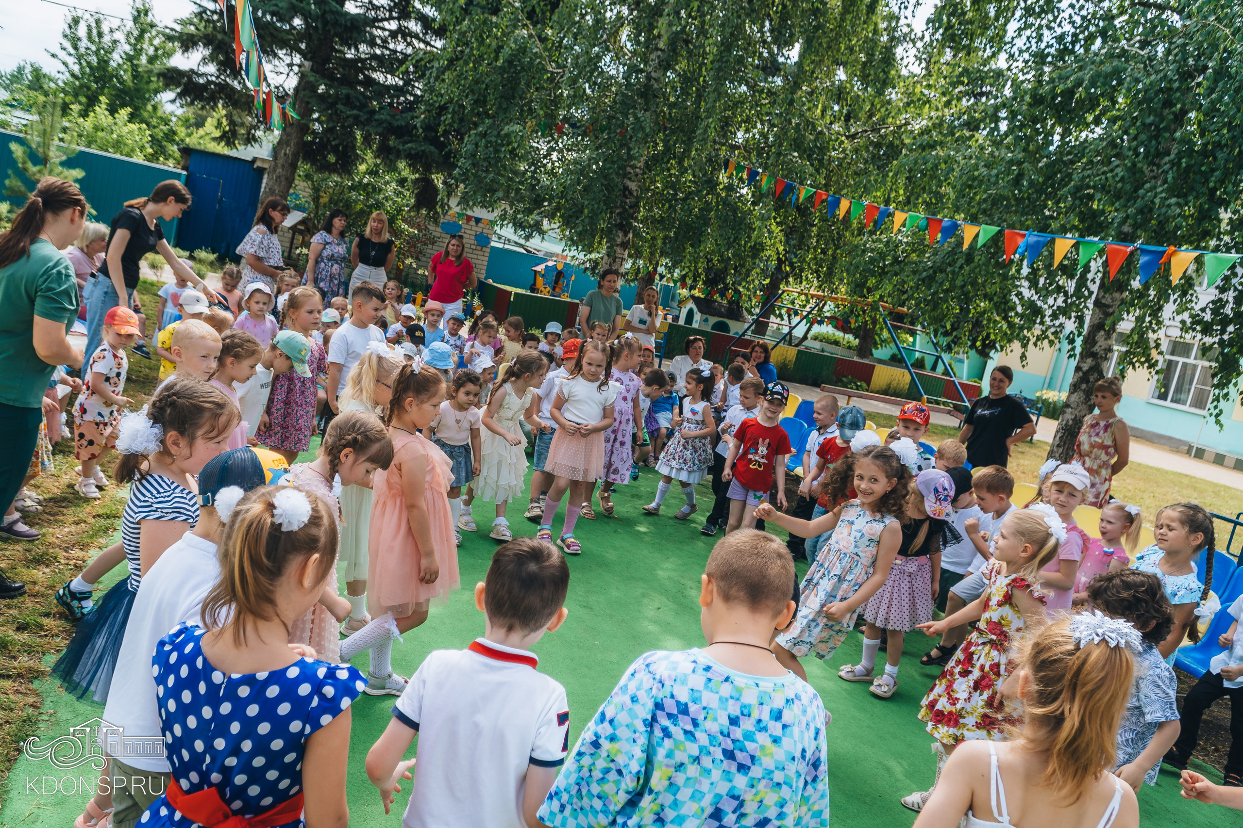 «У нас Родина одна». Новотитаровский Дом культуры