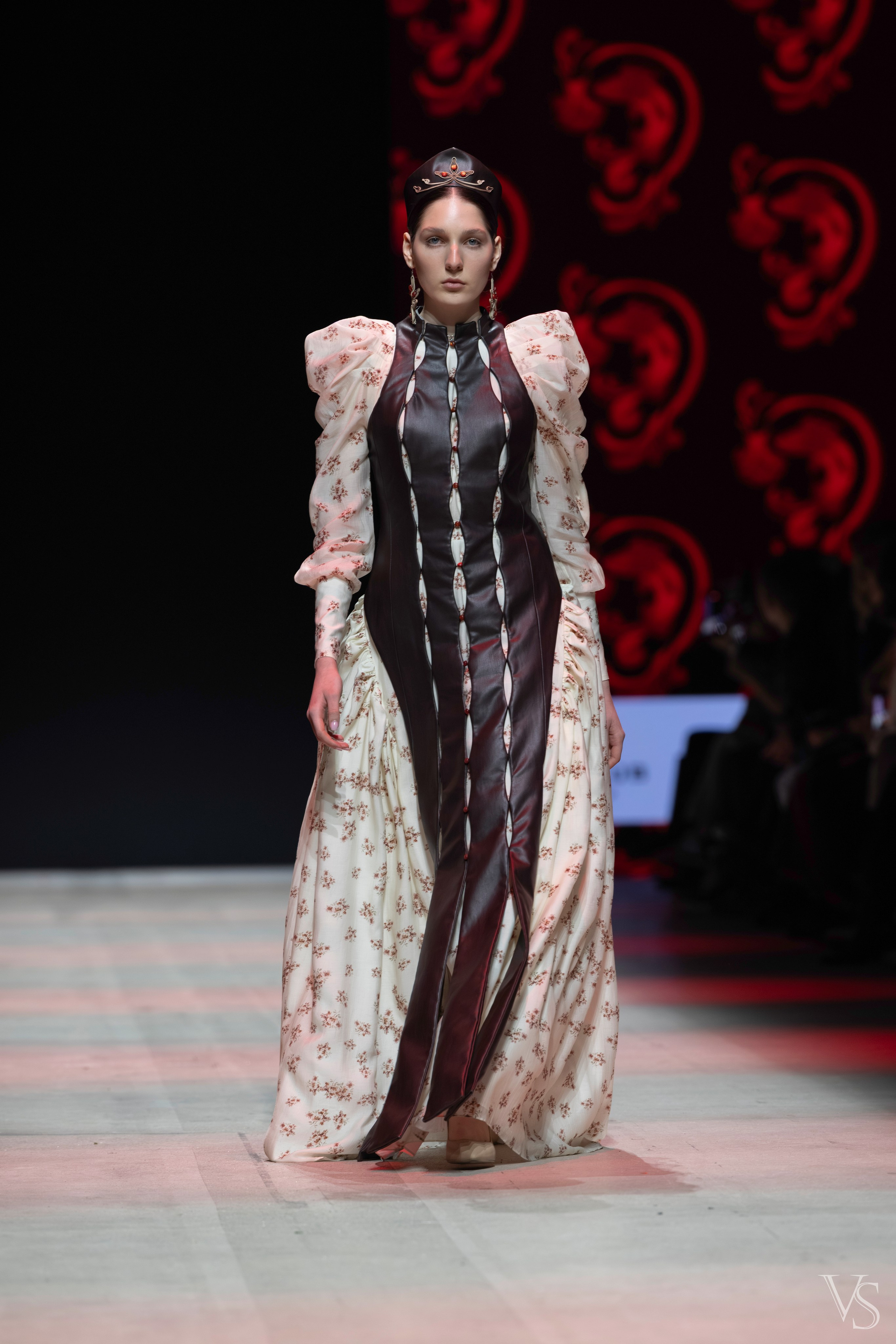 Неделя Российской моды. Манеж. РГУ Косыгина. Фотограф Виктор Степанов