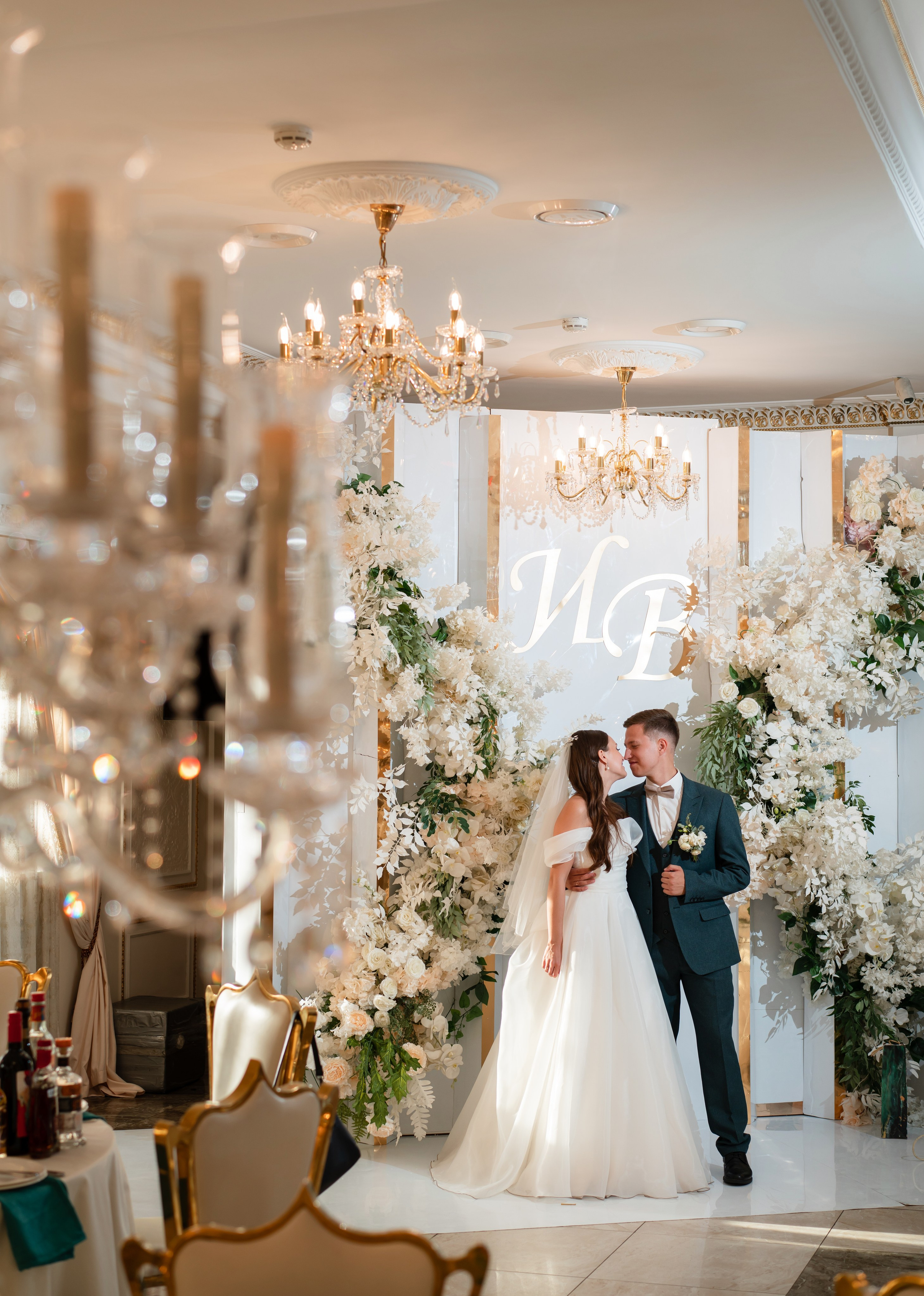 Свадебная фотосессия в Москве. Фотосъёмка в усадьбе Царицыно. Свадебный фотограф Вера Климова