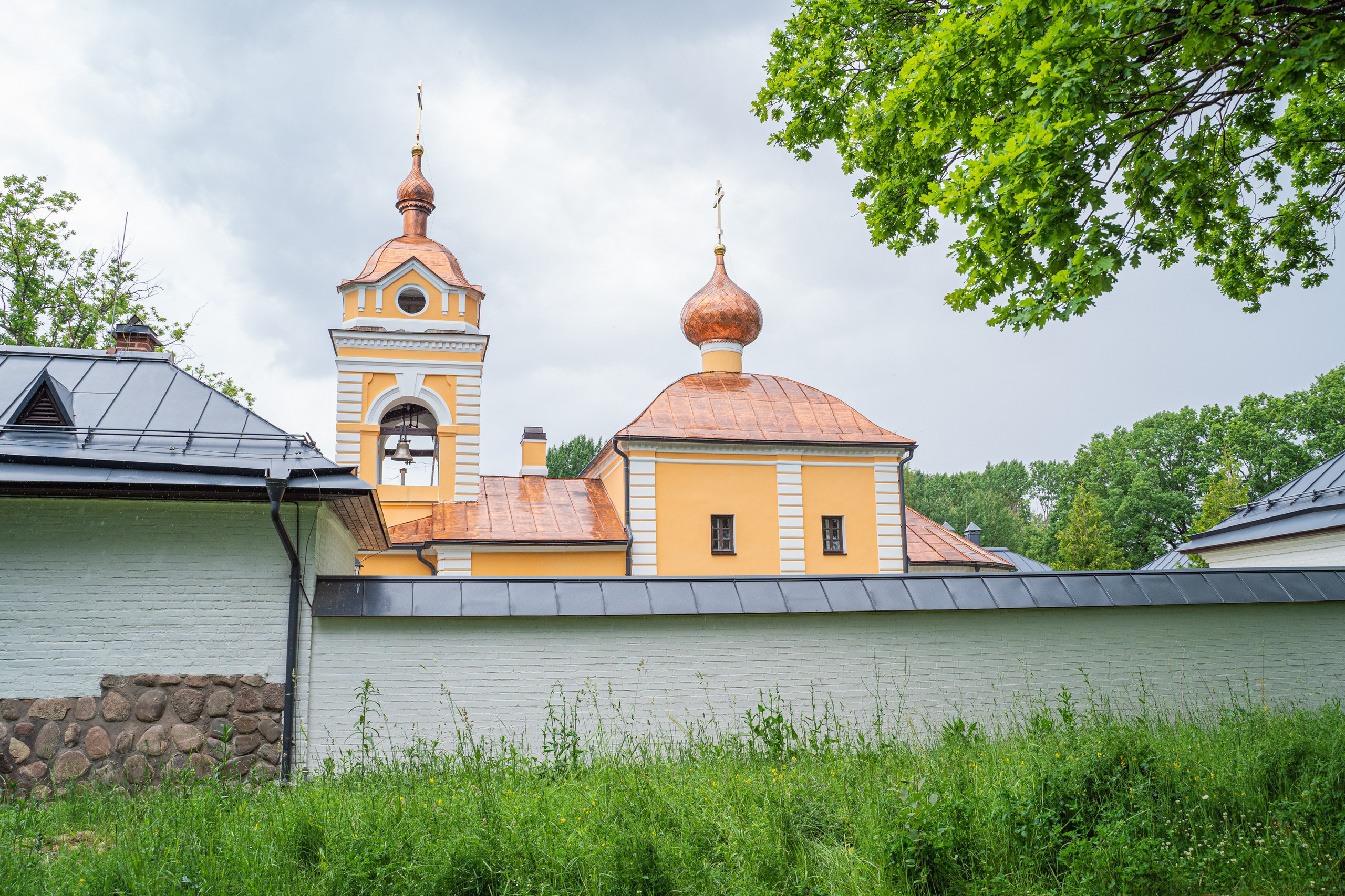 Гидровыезд в Коневский мужской монастырь. Свадебный, семейный, портретный, репортажный фотограф в Санкт-Петербурге