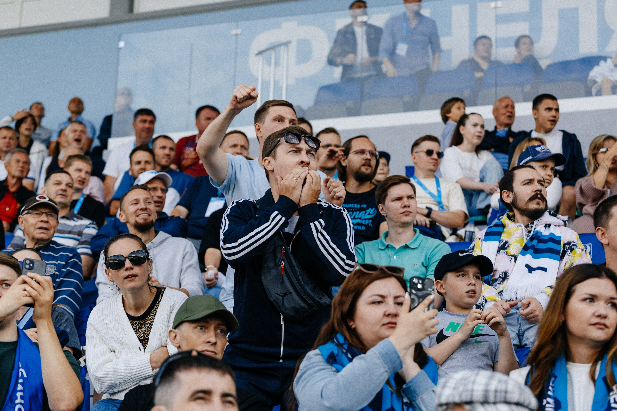 ФК ЧЕЛЯБИНСК Х ФК ВОЛГА. Репортажный фотограф Макс Брагин