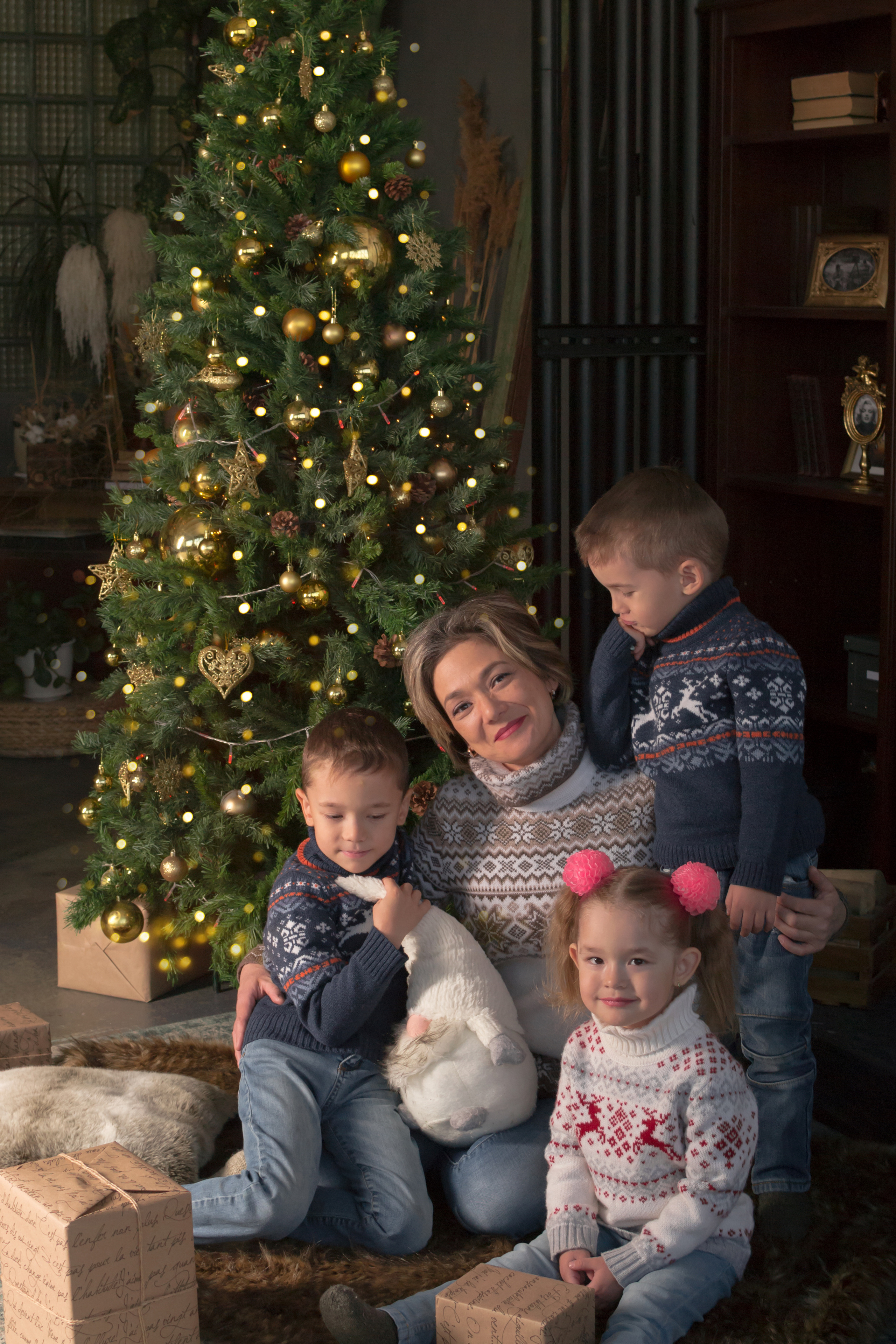 Новогодние в студии Фотобар. Семейный и детский фотограф в Уфе Юлия Суркова