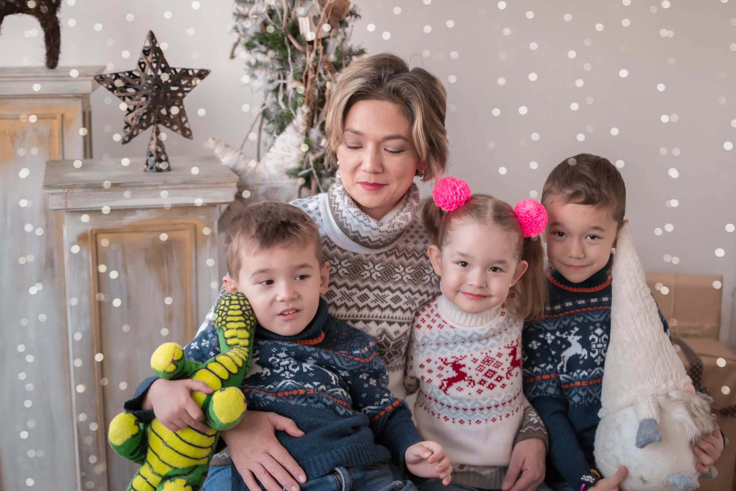 Новогодние в студии Фотобар. Семейный и детский фотограф в Уфе Юлия Суркова