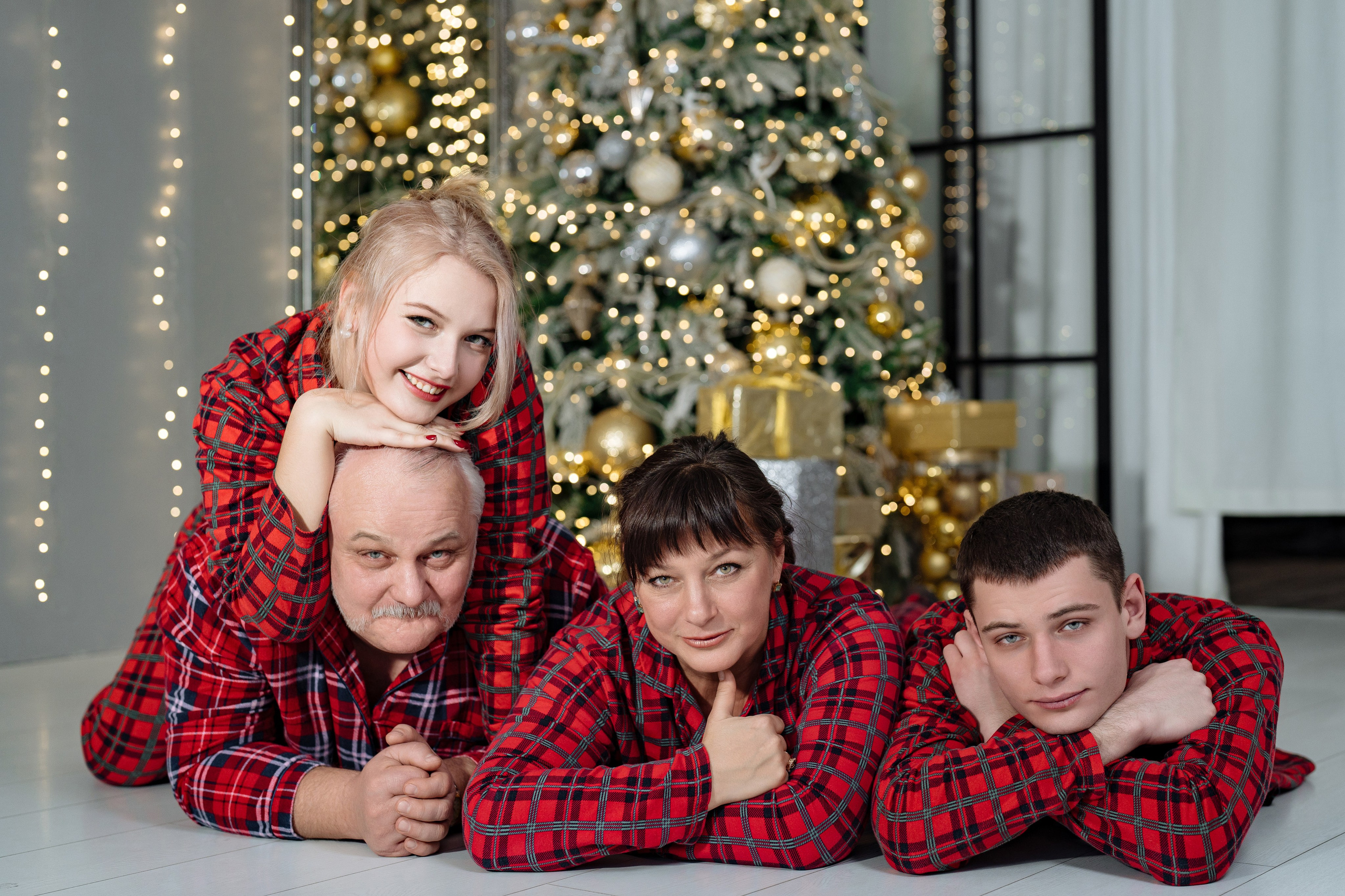 Мария и семья