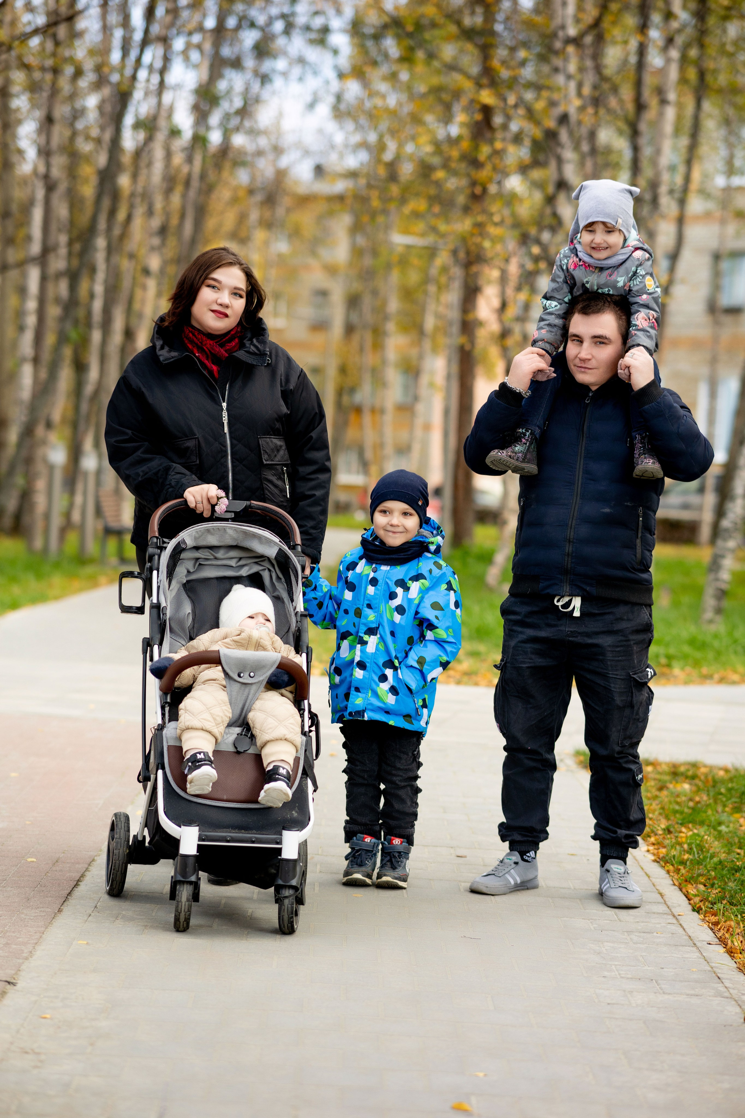 Семейная фотосессия 2024 год. Артём Печерин фотограф в Оленегорске