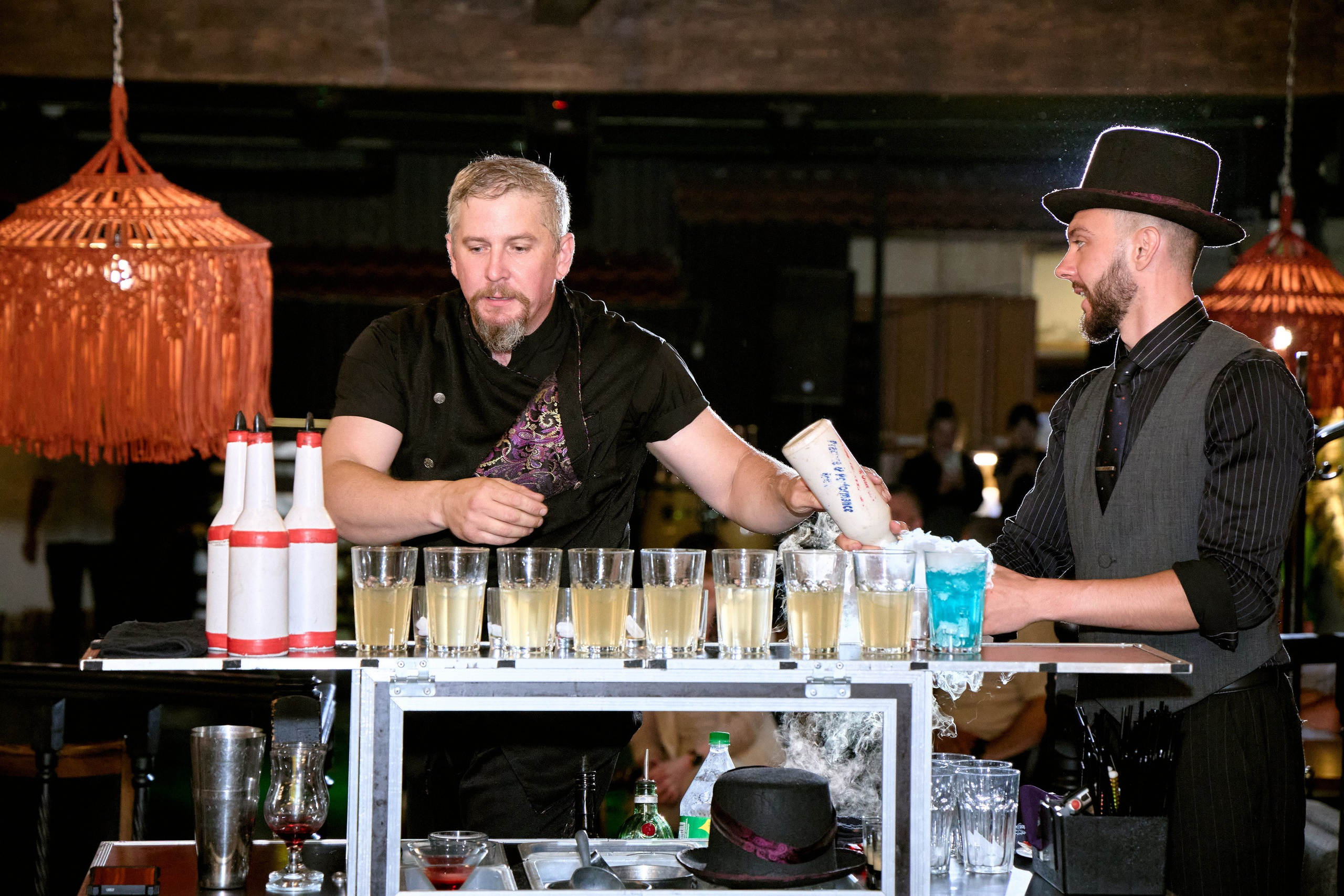 Выпускной 35 Сош. Фотограф Выпускные альбомы Таганрог Сергей Коробченко