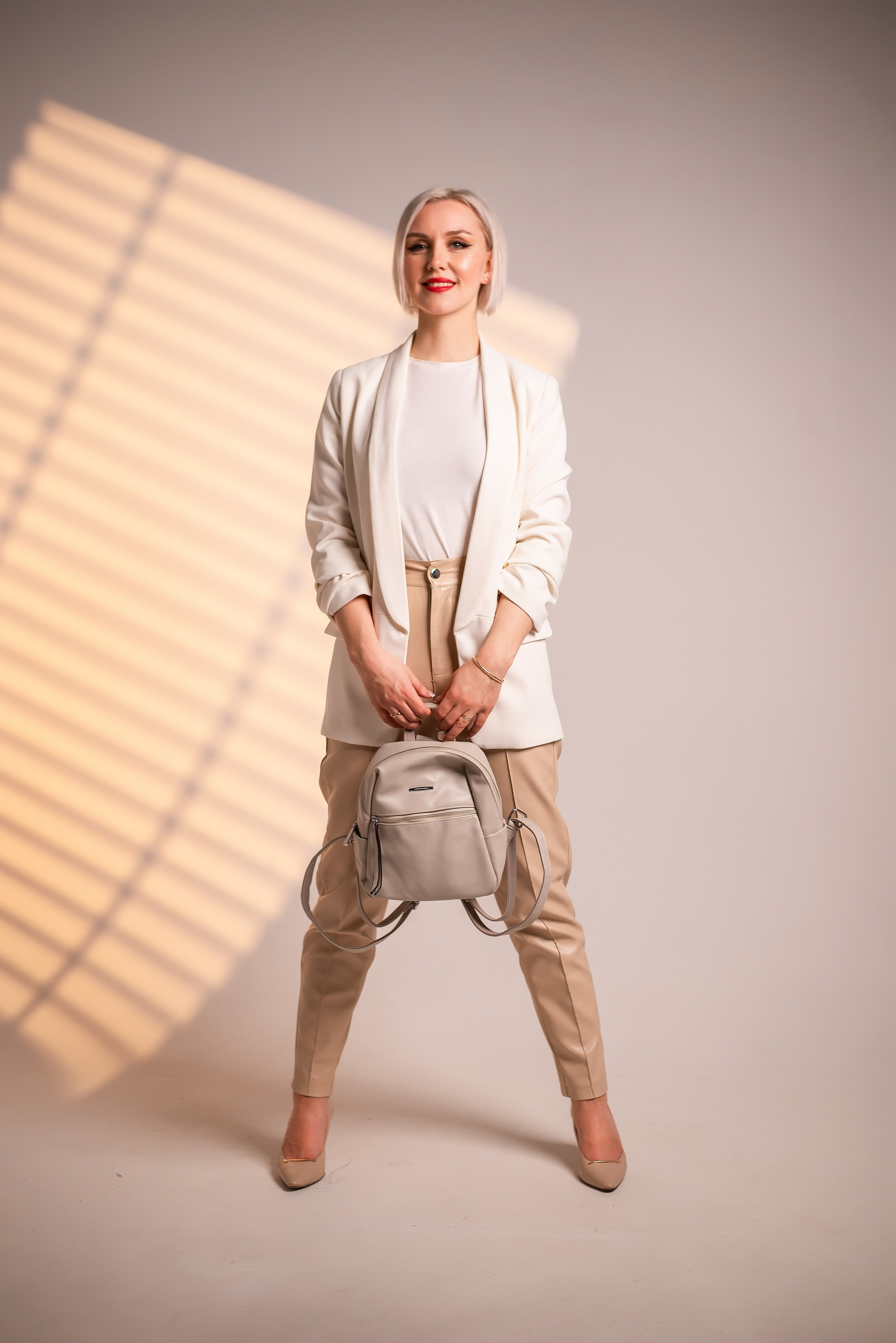 Валерия в фотостудии Black & White. Творческий фотограф Вологда