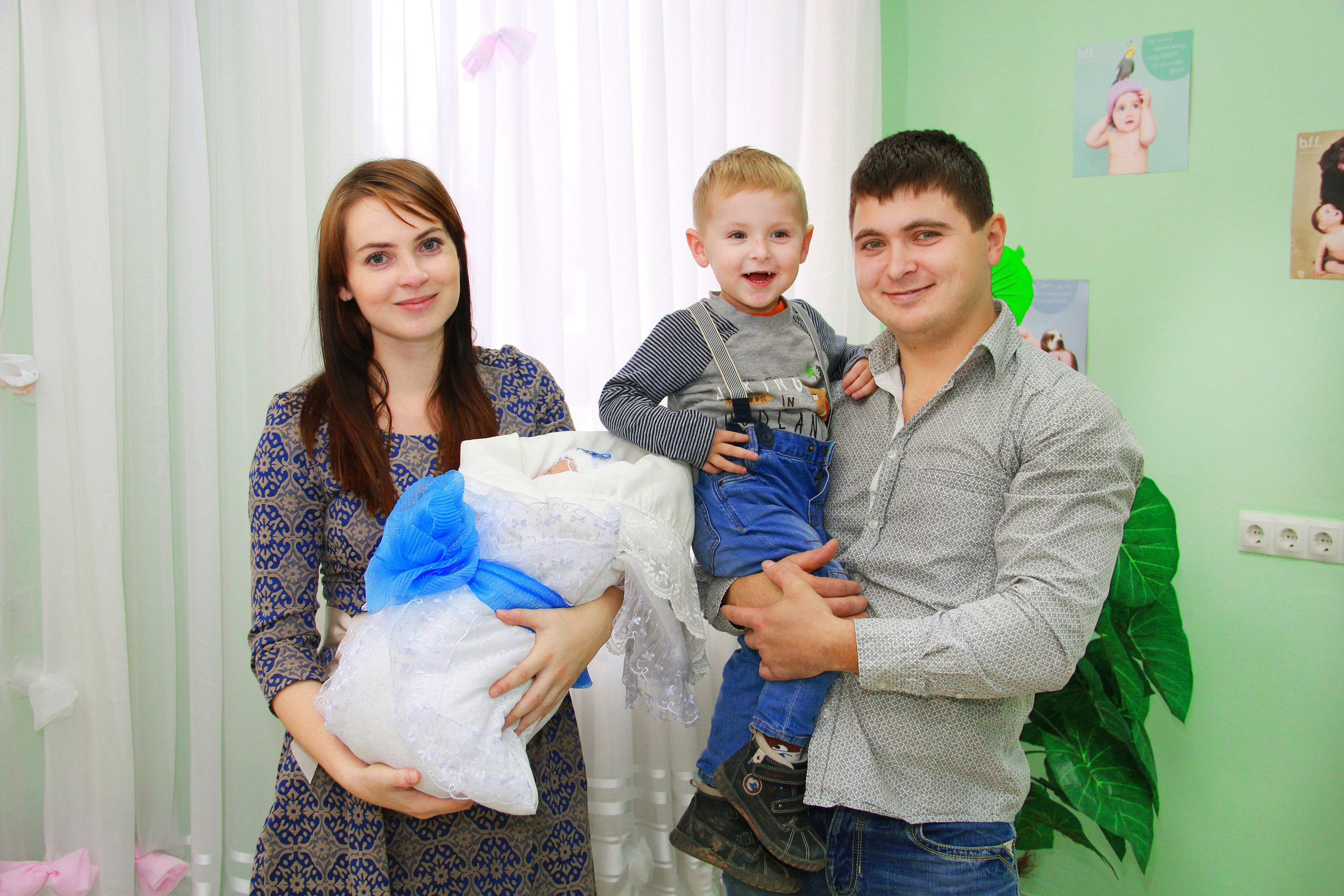 Выписка из роддома. Игорь Варава свадебный фотограф видеограф Белая Глина Краснодар