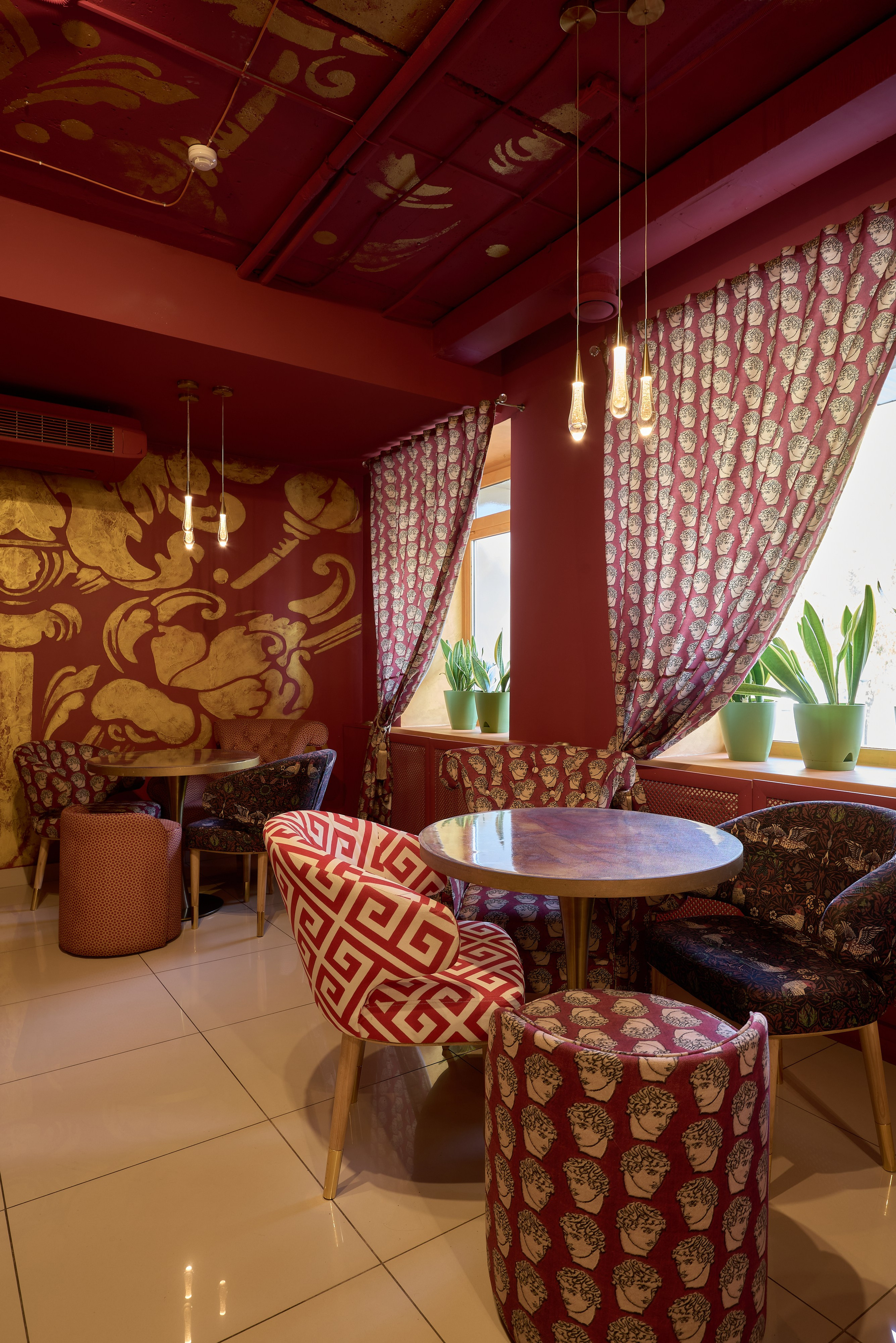 Ресторан М.Оне, Магнитогорск. Абросимов Лев интерьерный и архитектурный фотограф