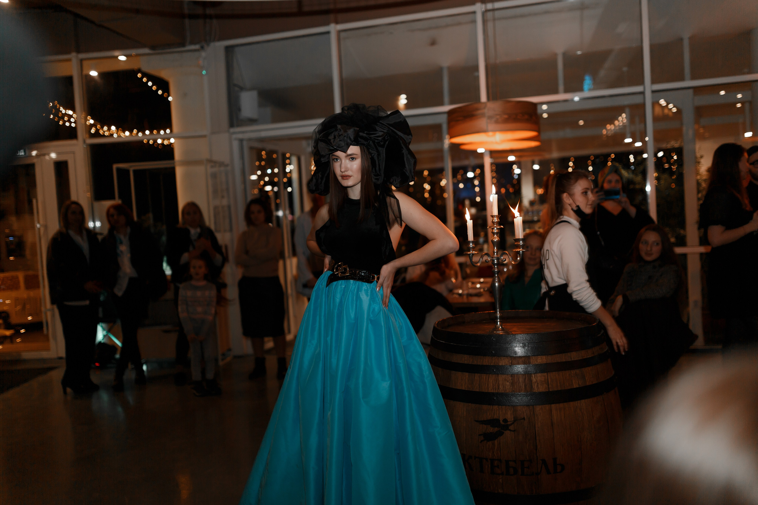 Модный показ в Пицца-Бар. Портретный фотограф в Симферополе Екатерина Аляпина