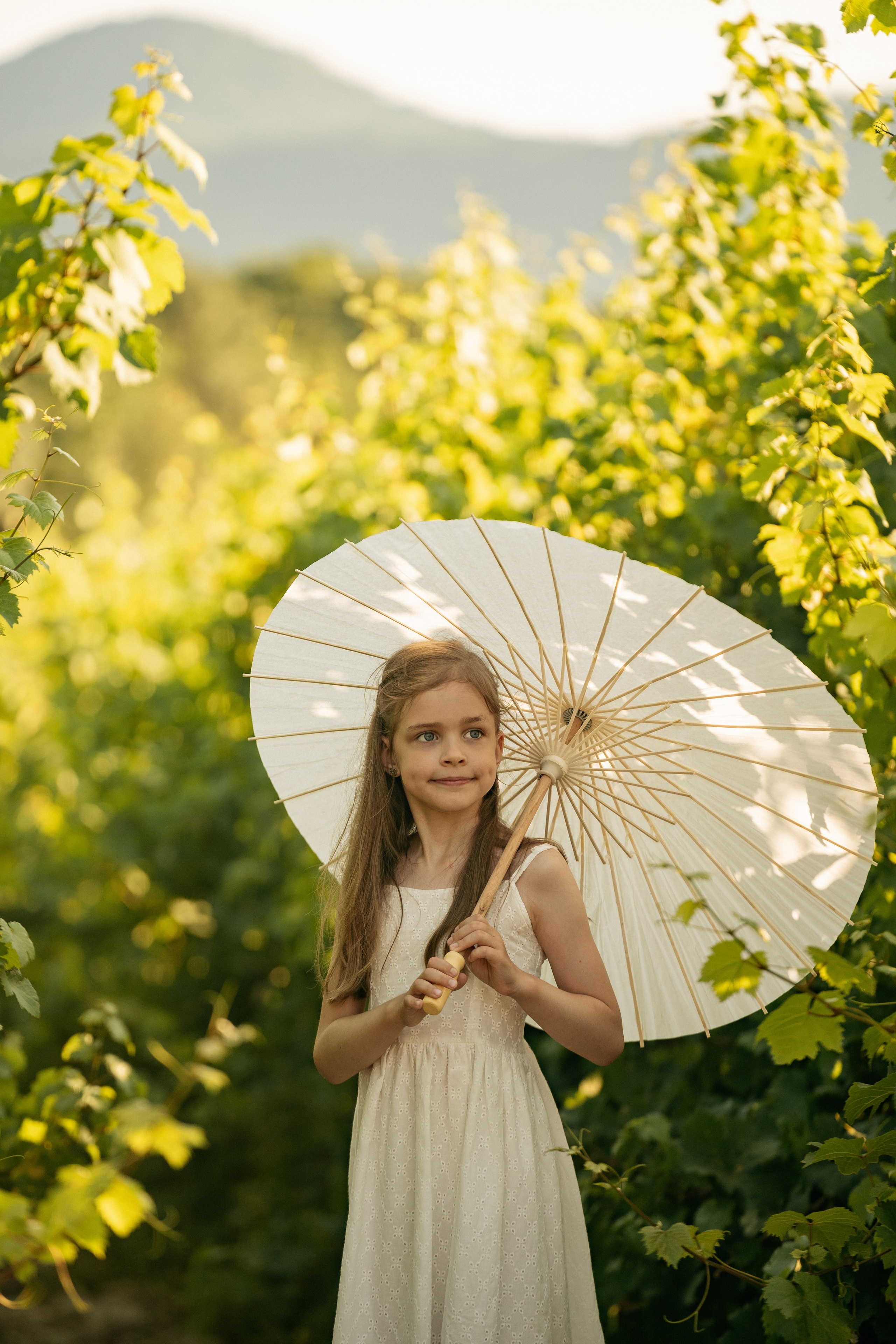 Фотограф в Абрау-Дюрсо поймал лучшие моменты семьи у озера